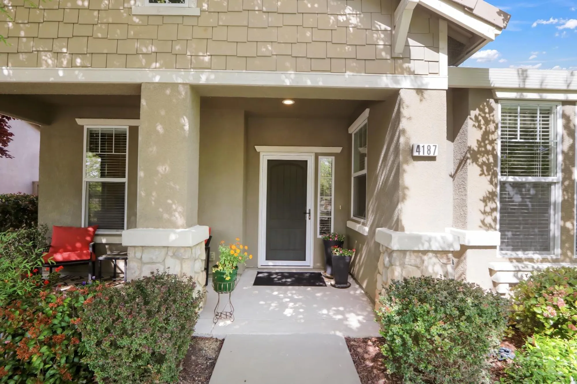 Property Slideshow image 27 of 36 | 4187 hovnanian dr, Sacramento, CA, 95834