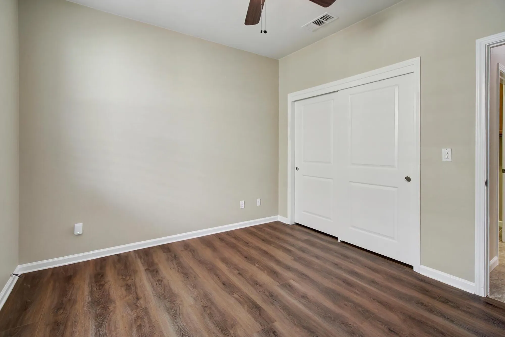 Property Slideshow image 42 of 69 | 9644 oakham way, Elk Grove, CA, 95757