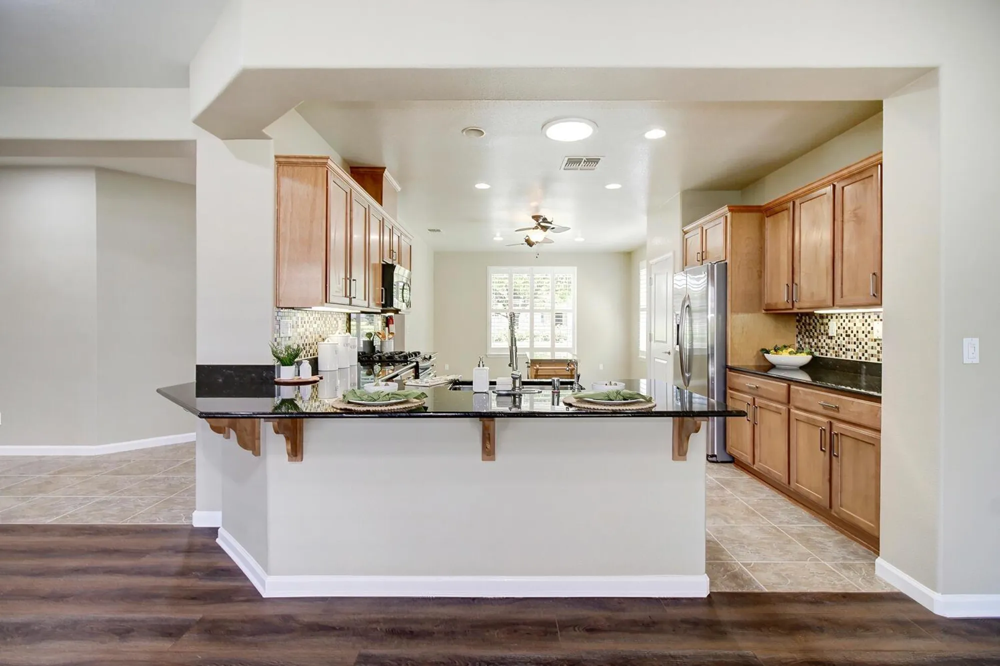 Property Slideshow image 14 of 69 | 9644 oakham way, Elk Grove, CA, 95757
