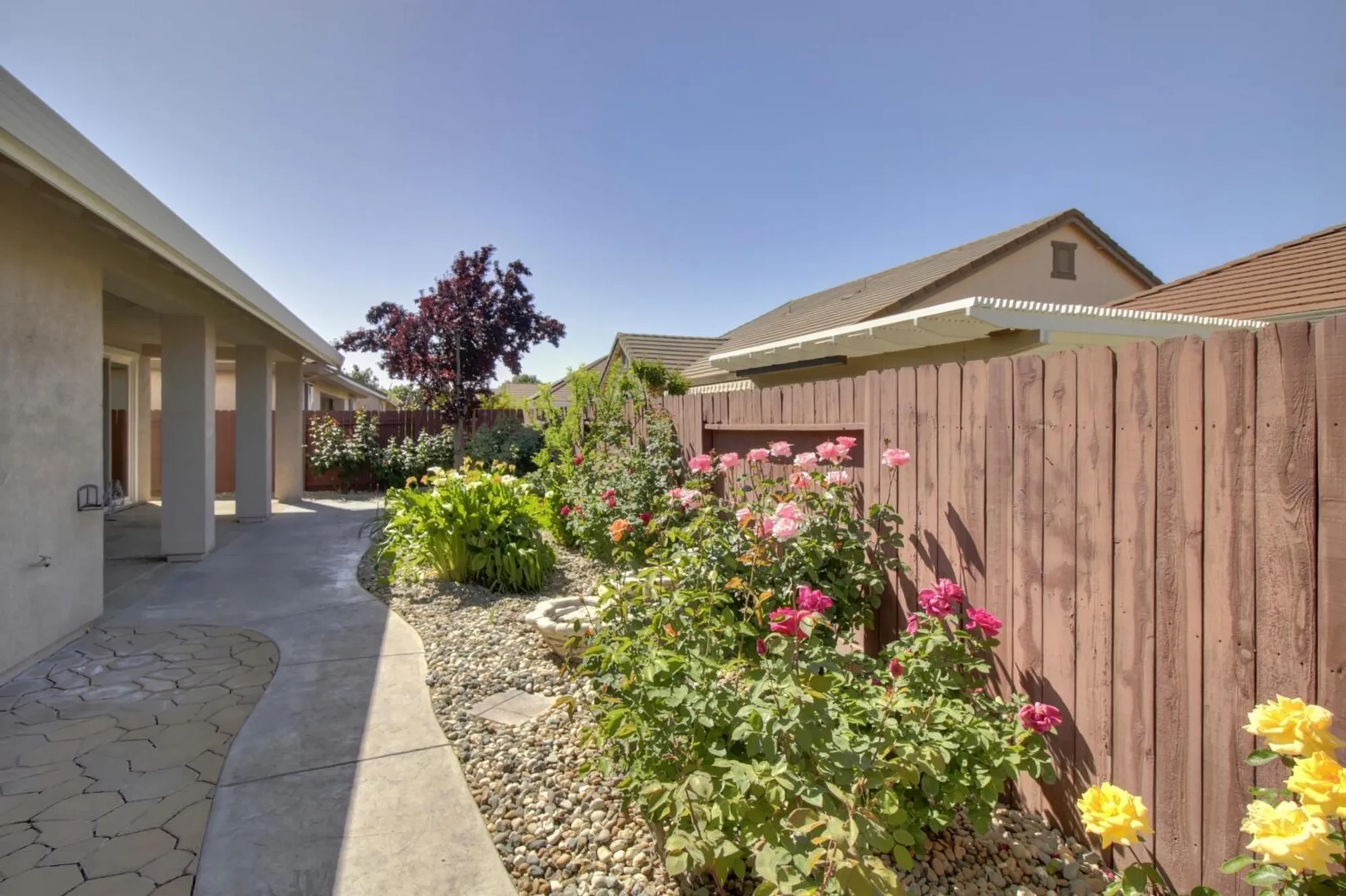 Property Slideshow image 46 of 69 | 9644 oakham way, Elk Grove, CA, 95757