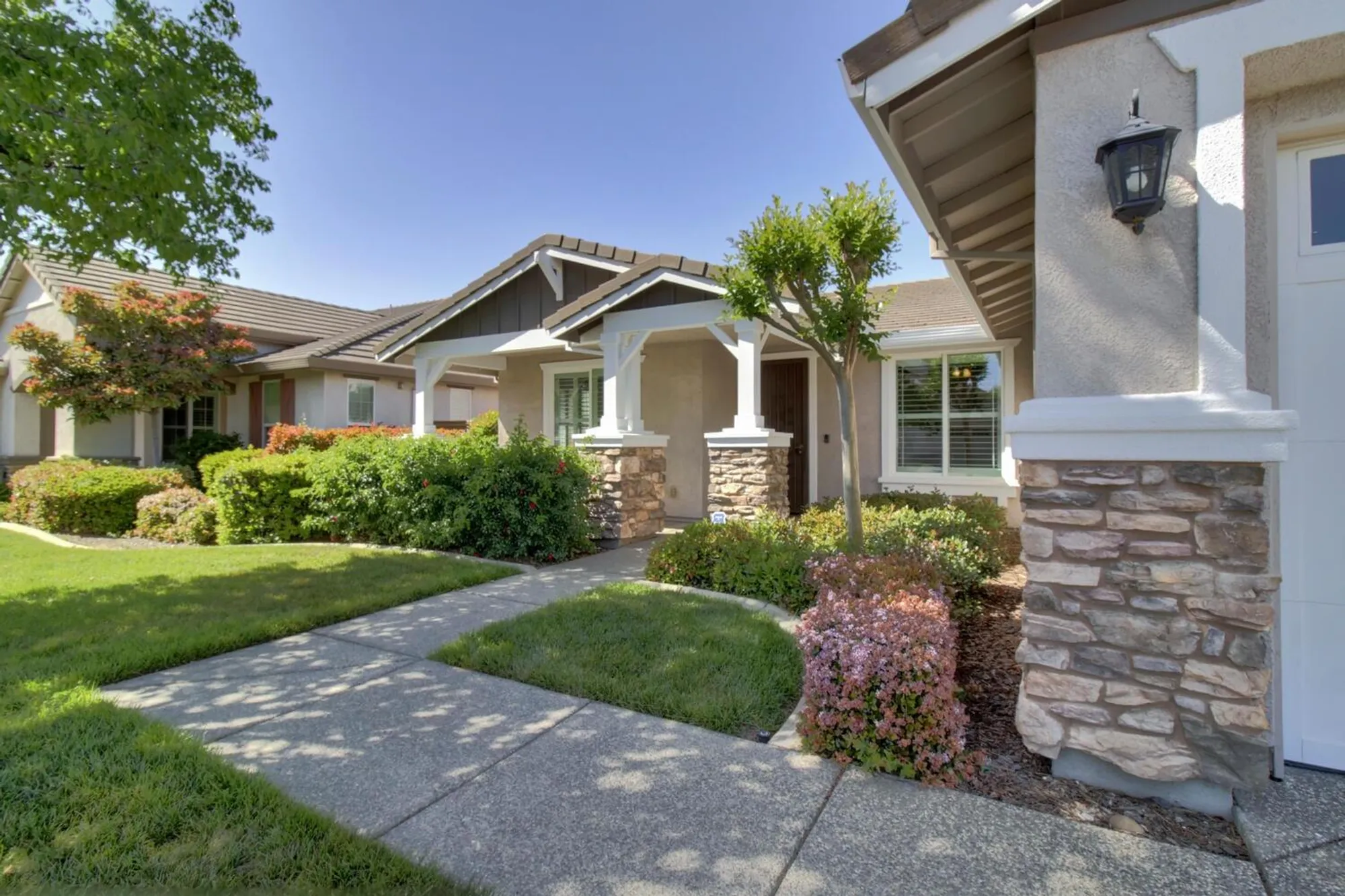 Property Slideshow image 1 of 69 | 9644 oakham way, Elk Grove, CA, 95757