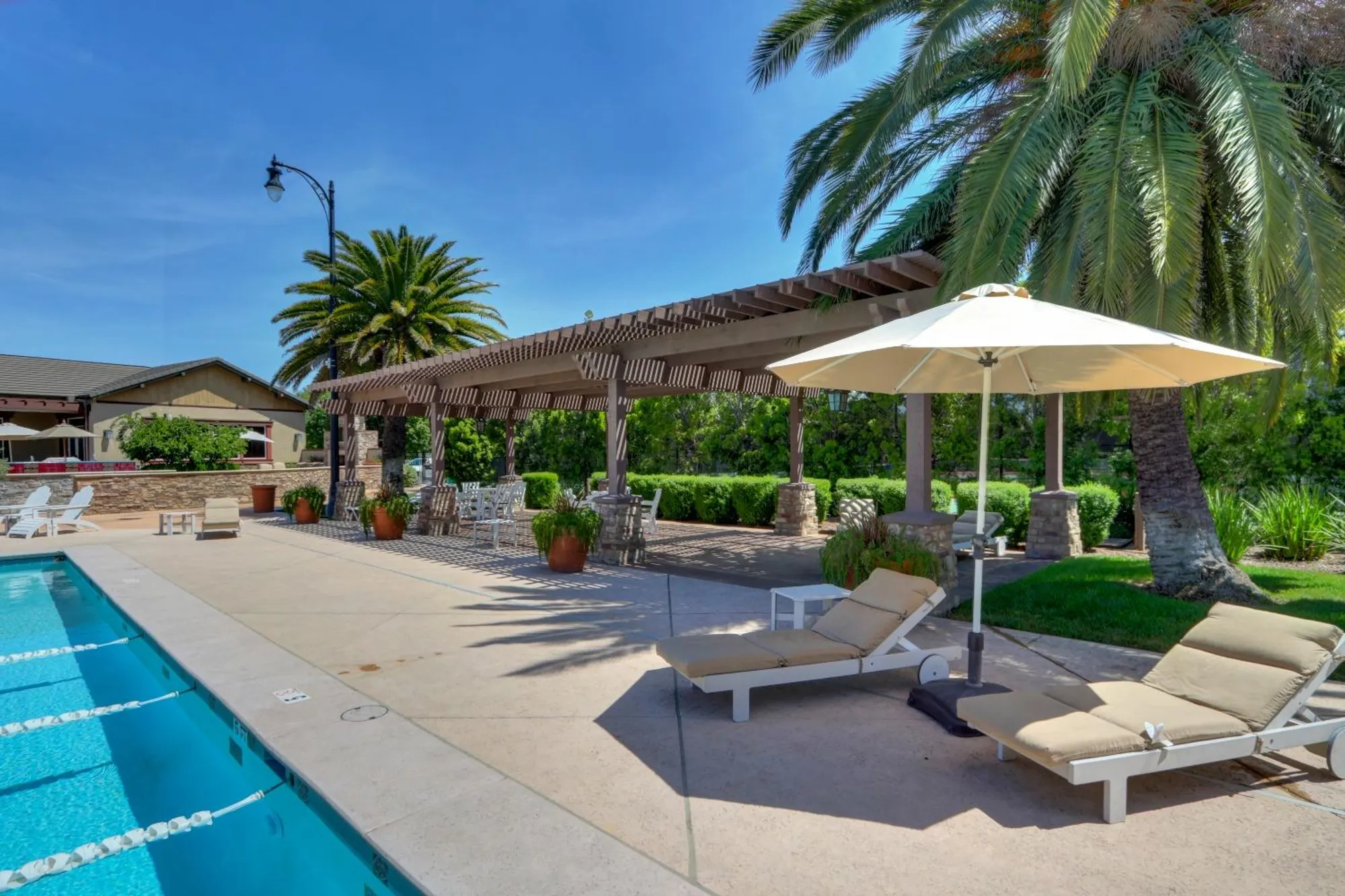 Property Slideshow image 64 of 69 | 9644 oakham way, Elk Grove, CA, 95757