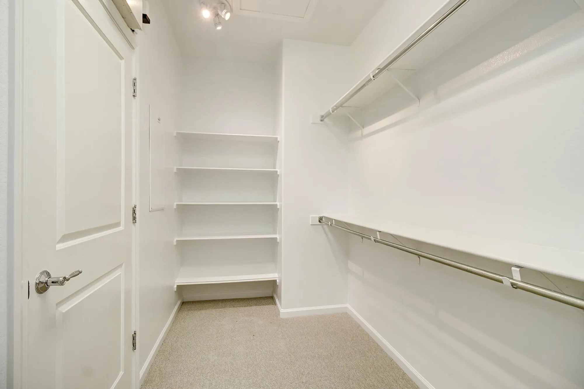 Property Slideshow image 37 of 69 | 9644 oakham way, Elk Grove, CA, 95757