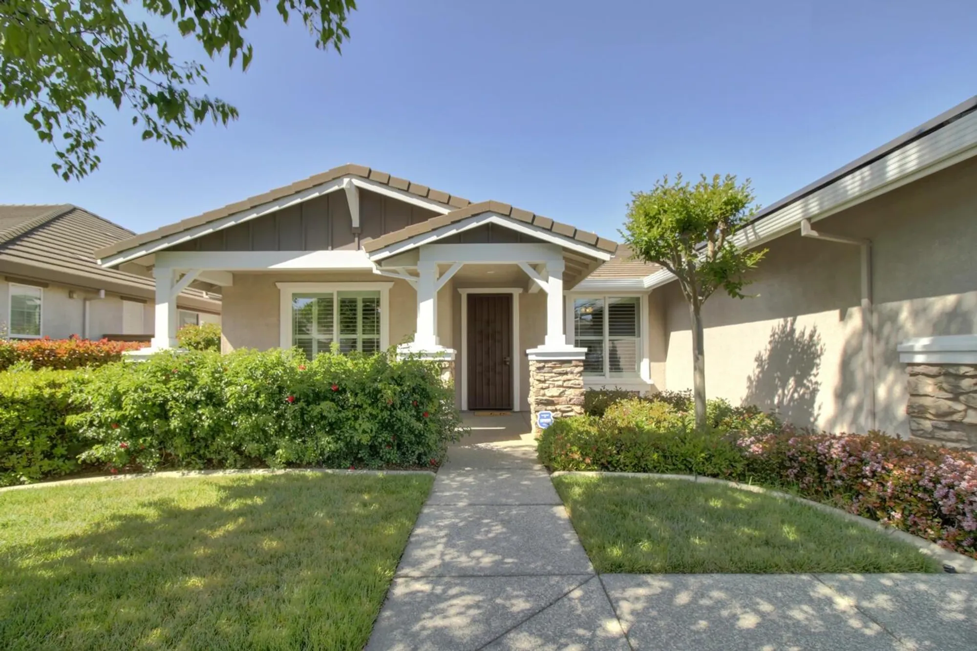 Property Slideshow image 4 of 69 | 9644 oakham way, Elk Grove, CA, 95757