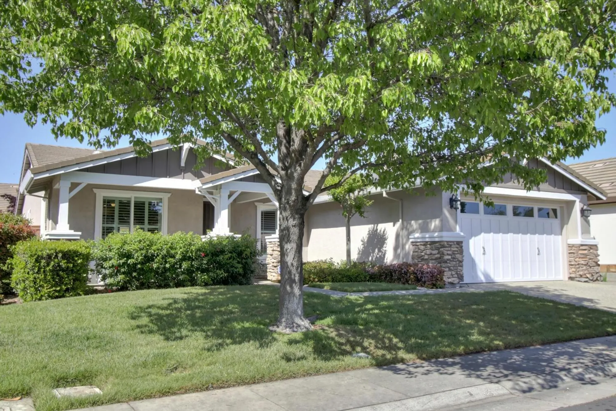 Property Slideshow image 53 of 69 | 9644 oakham way, Elk Grove, CA, 95757