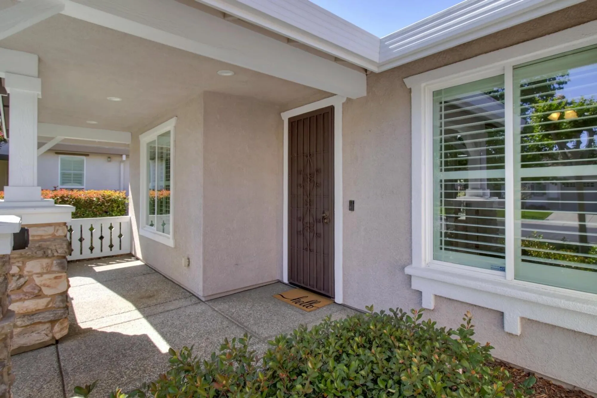 Property Slideshow image 5 of 69 | 9644 oakham way, Elk Grove, CA, 95757