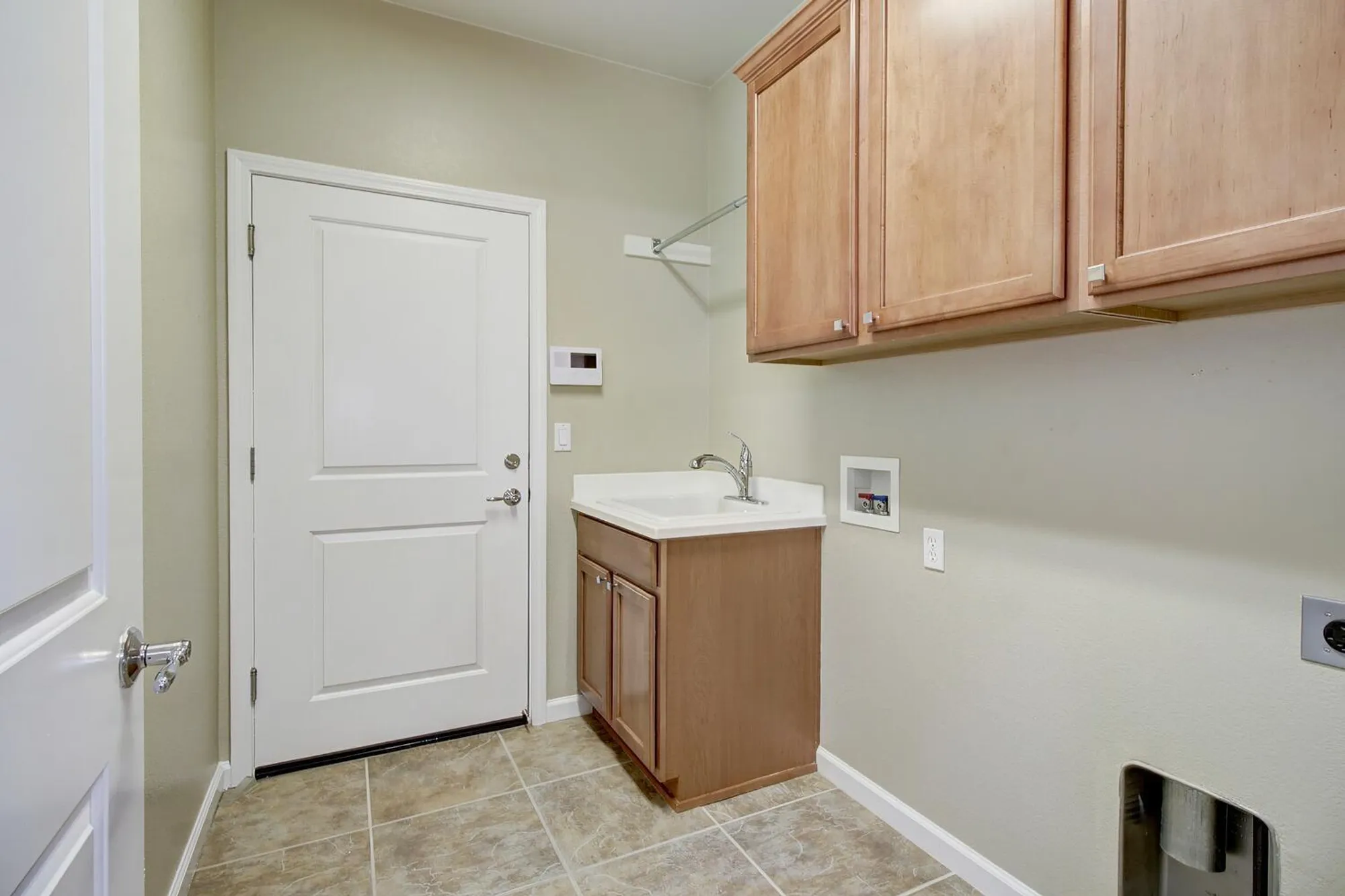 Property Slideshow image 40 of 69 | 9644 oakham way, Elk Grove, CA, 95757