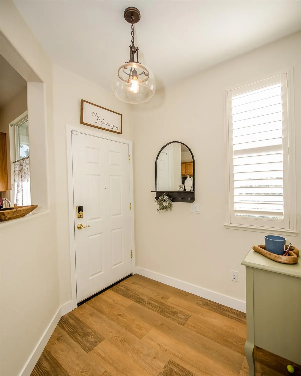 Property Slideshow image 4 of 27 | 12 wharfdale pl, Sacramento, CA, 95835