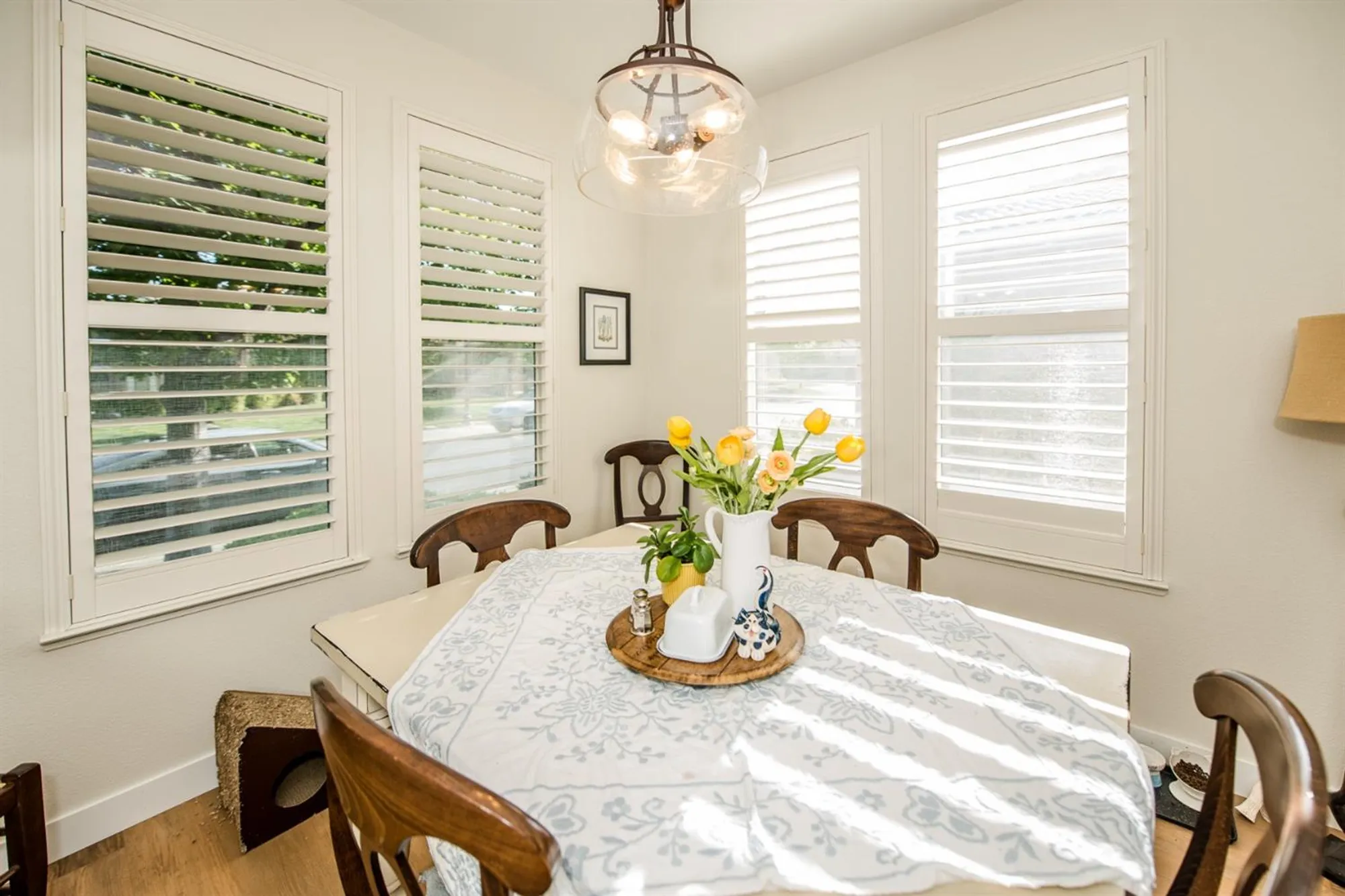 Property Slideshow image 11 of 27 | 12 wharfdale pl, Sacramento, CA, 95835