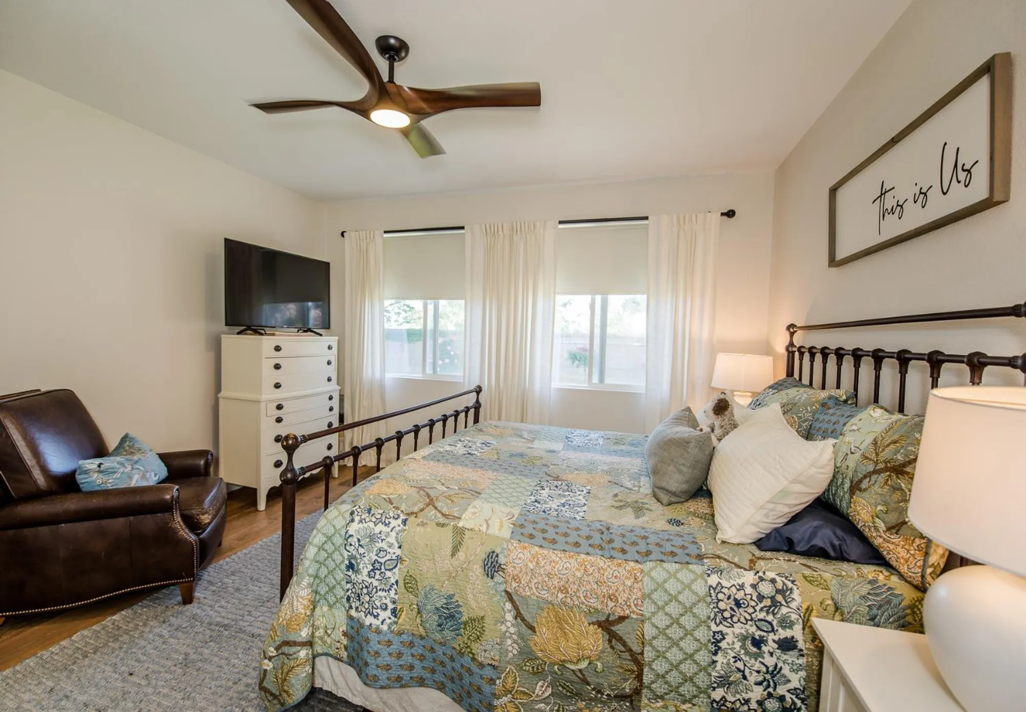 Property Slideshow image 17 of 27 | 12 wharfdale pl, Sacramento, CA, 95835