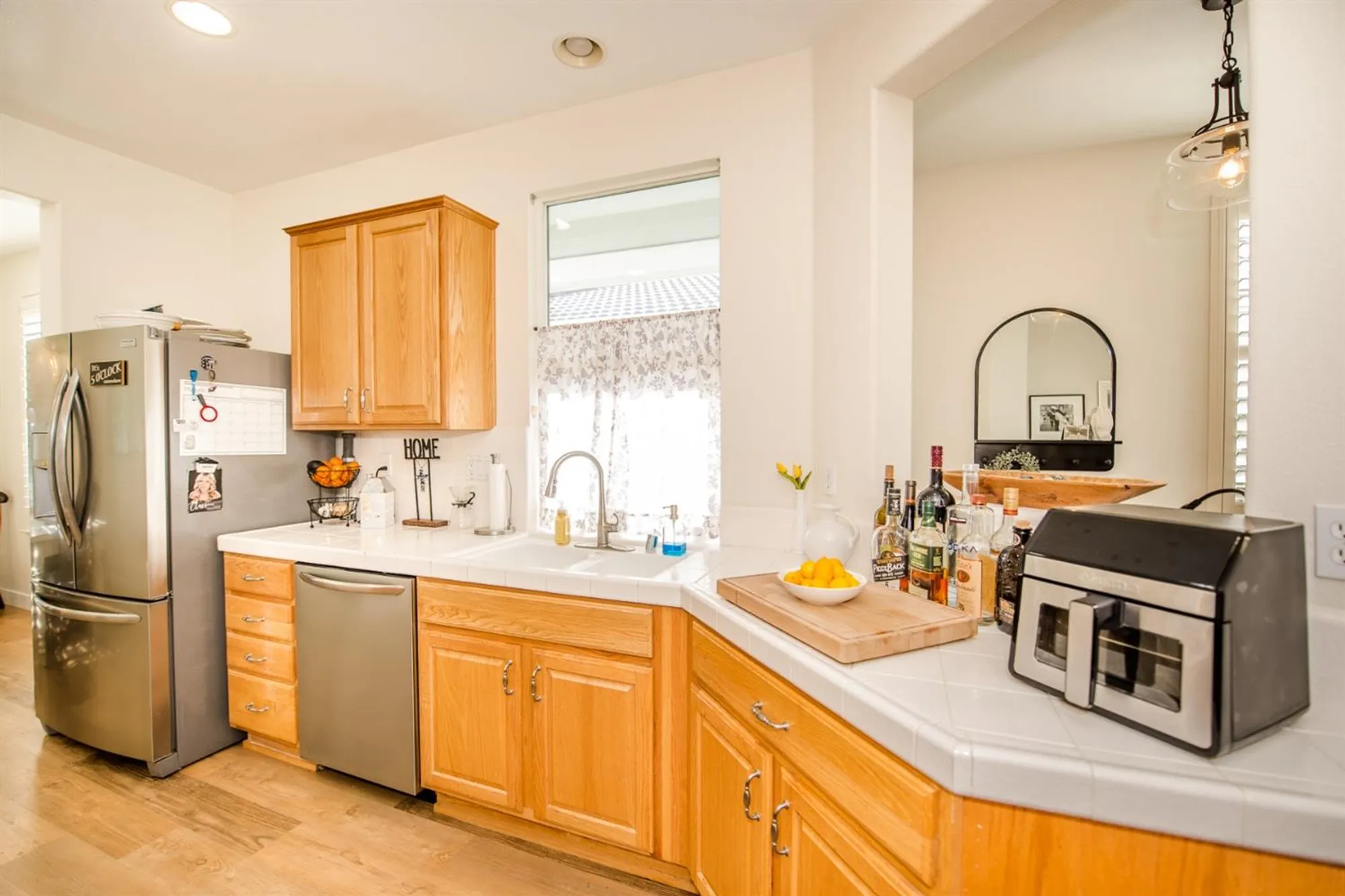 Property Slideshow image 7 of 27 | 12 wharfdale pl, Sacramento, CA, 95835