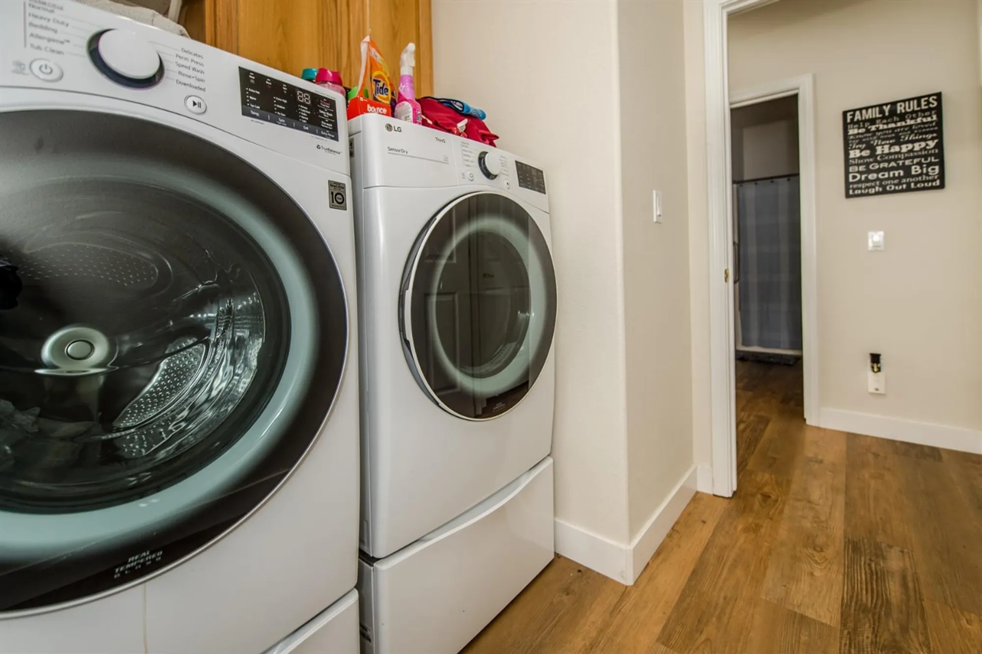 Property Slideshow image 22 of 27 | 12 wharfdale pl, Sacramento, CA, 95835