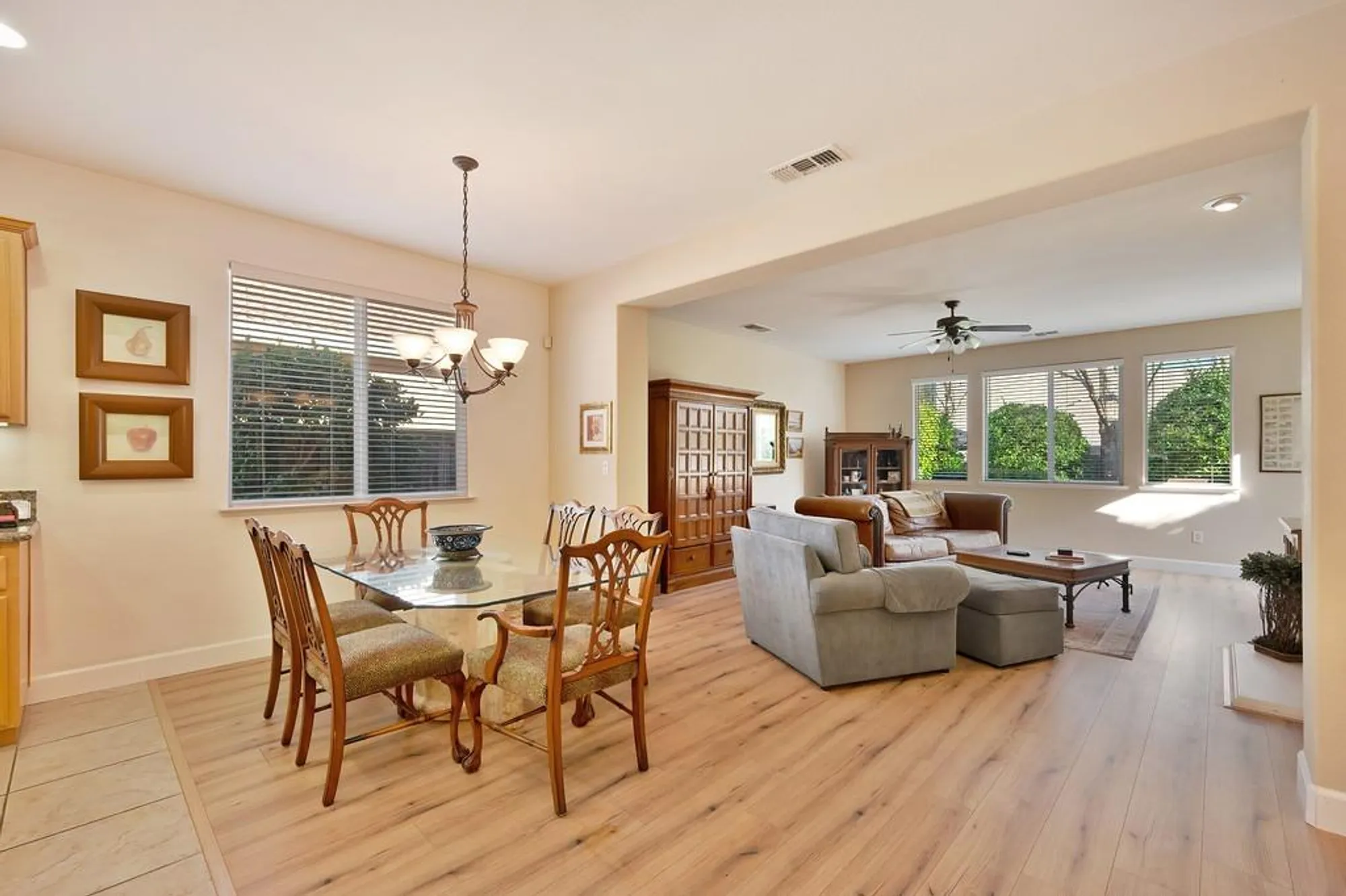 Property Slideshow image 20 of 44 | 4442 libyan sea ln, Sacramento, CA, 95834