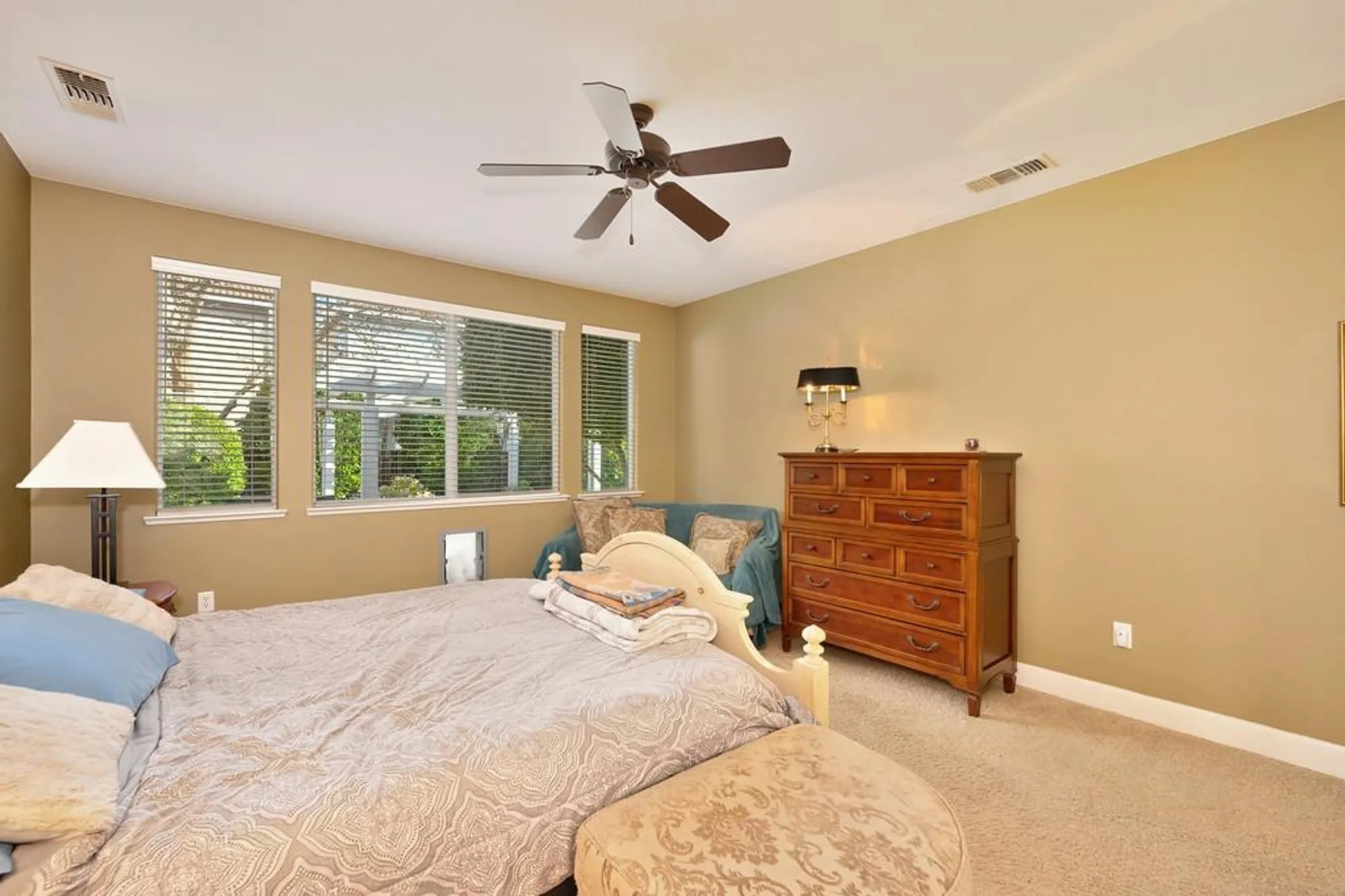 Property Slideshow image 27 of 44 | 4442 libyan sea ln, Sacramento, CA, 95834