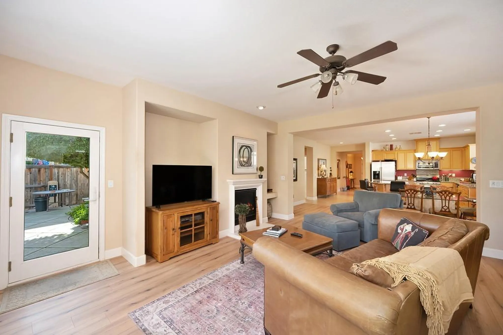 Property Slideshow image 24 of 44 | 4442 libyan sea ln, Sacramento, CA, 95834
