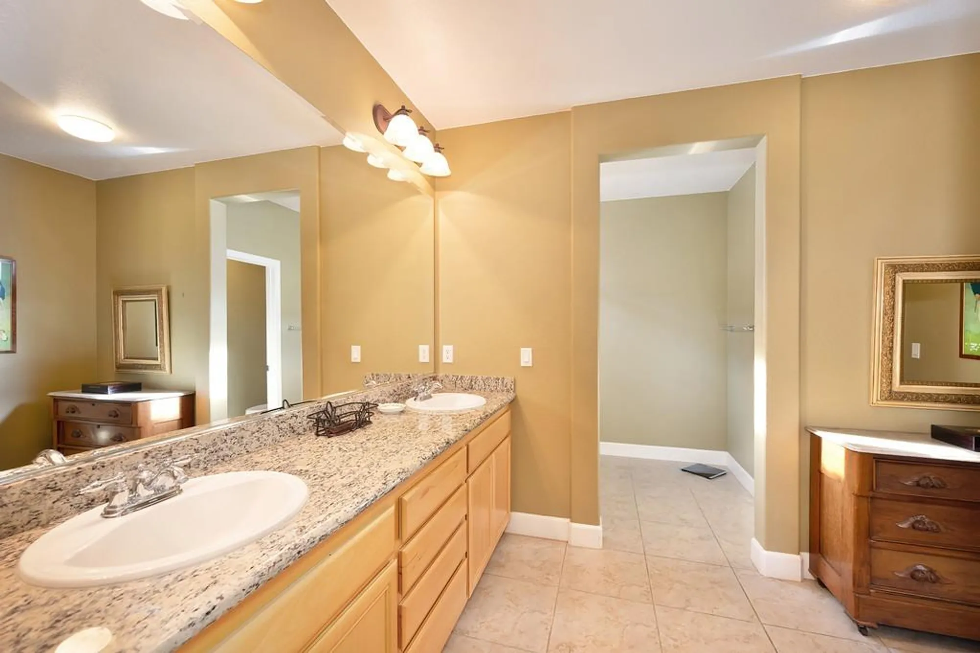 Property Slideshow image 29 of 44 | 4442 libyan sea ln, Sacramento, CA, 95834