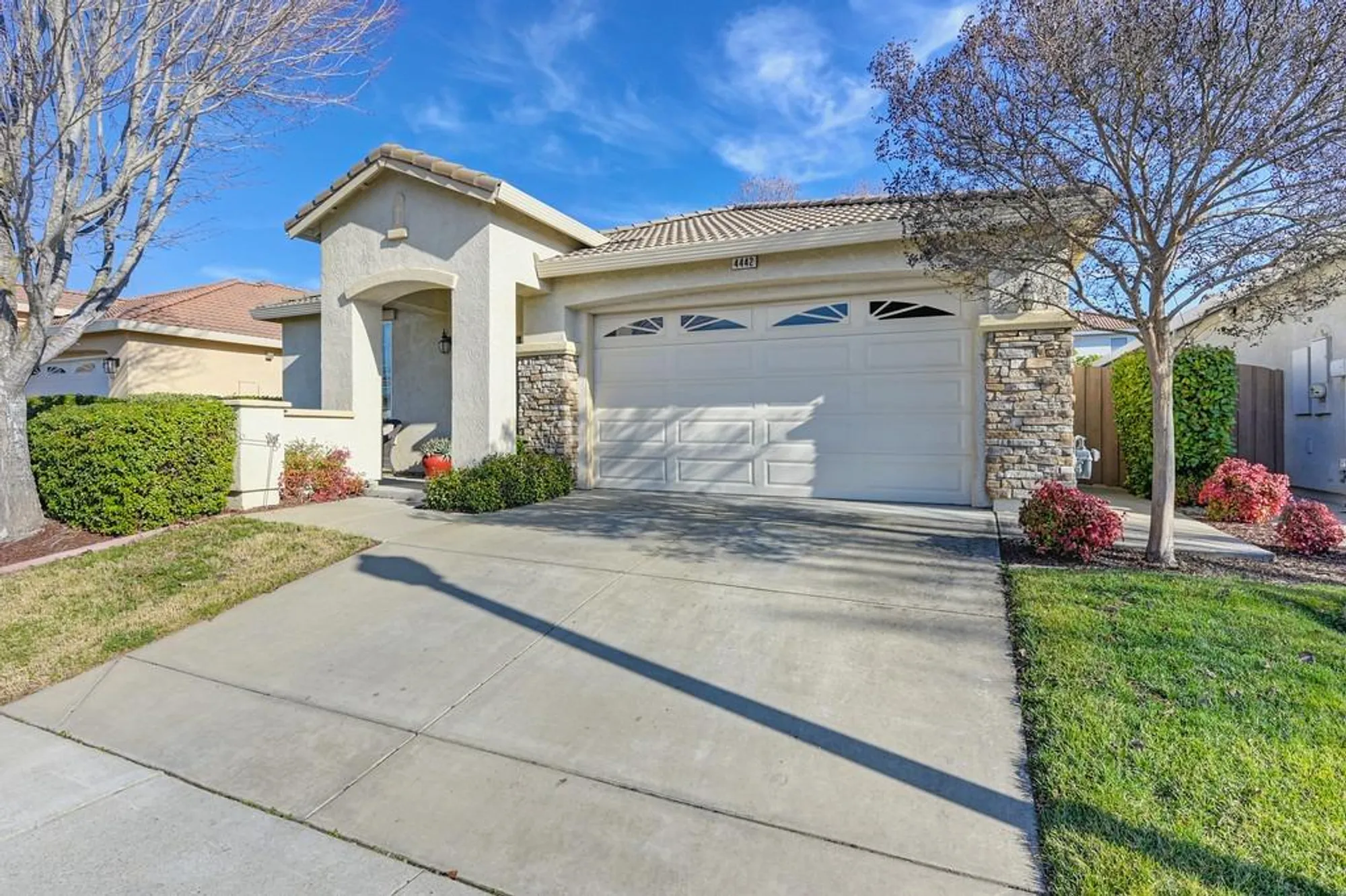 Property Slideshow image 3 of 44 | 4442 libyan sea ln, Sacramento, CA, 95834