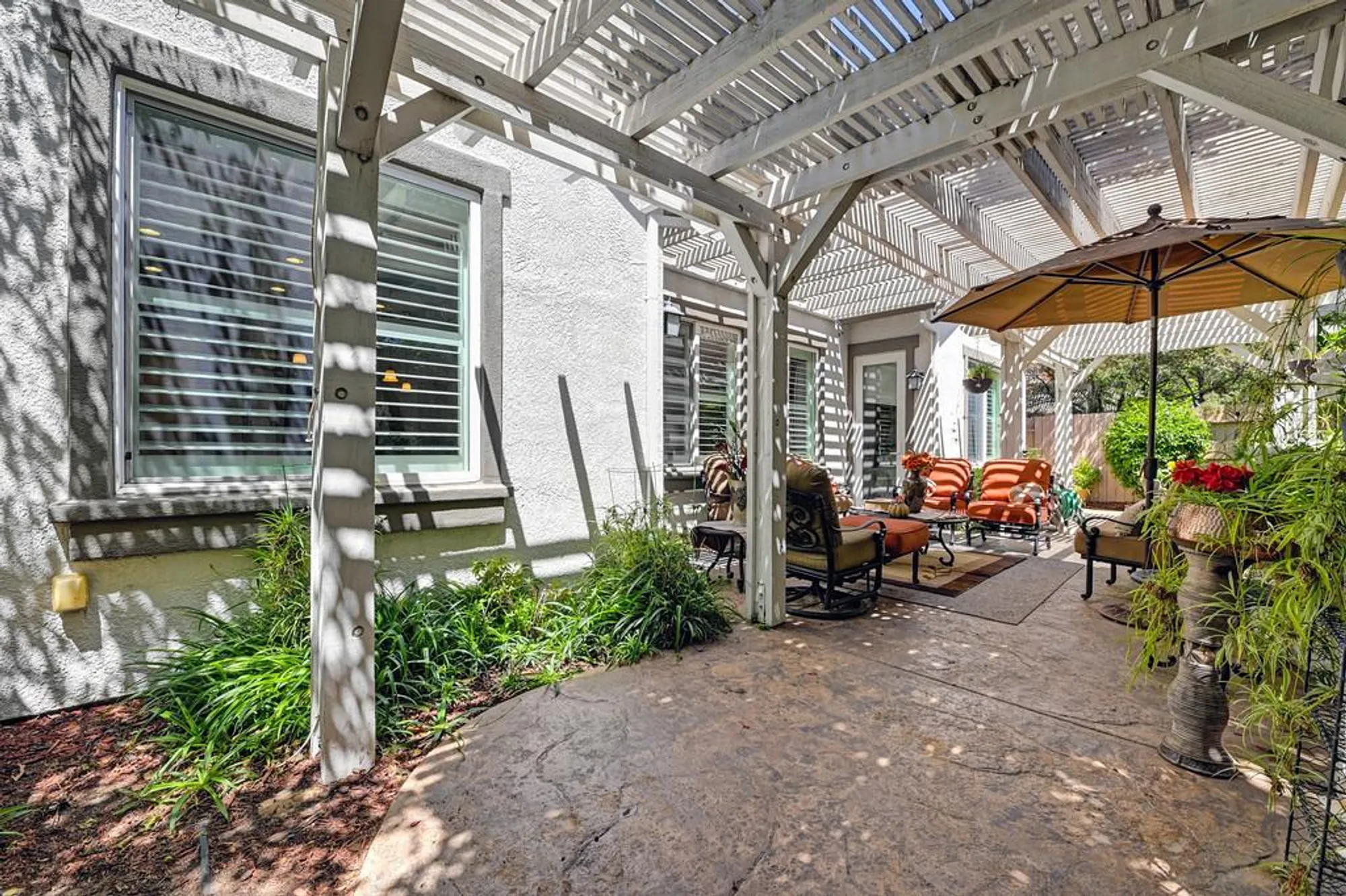 Property Slideshow image 24 of 30 | 2184 benton loop, Roseville, CA, 95747