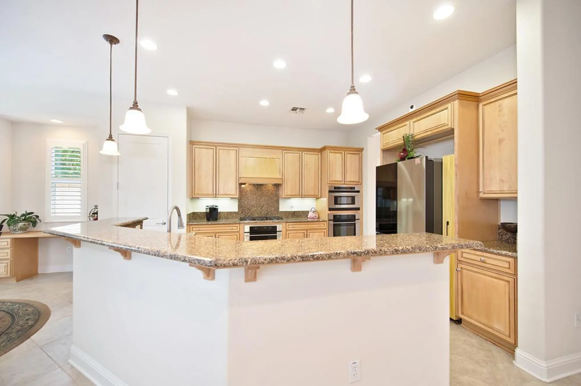 Property Slideshow image 6 of 30 | 2184 benton loop, Roseville, CA, 95747