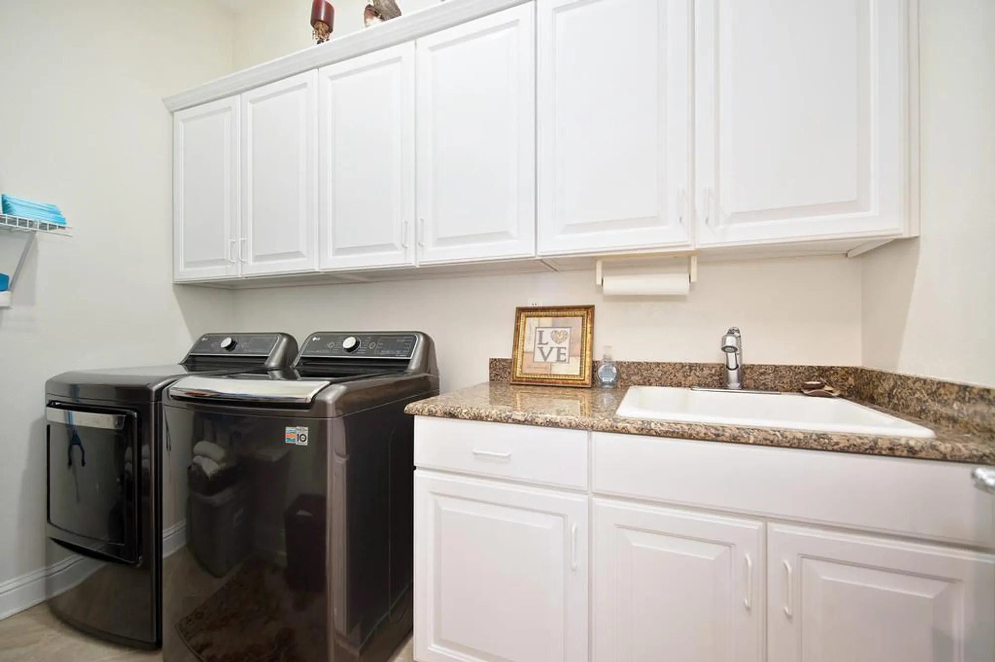 Property Slideshow image 18 of 30 | 2184 benton loop, Roseville, CA, 95747