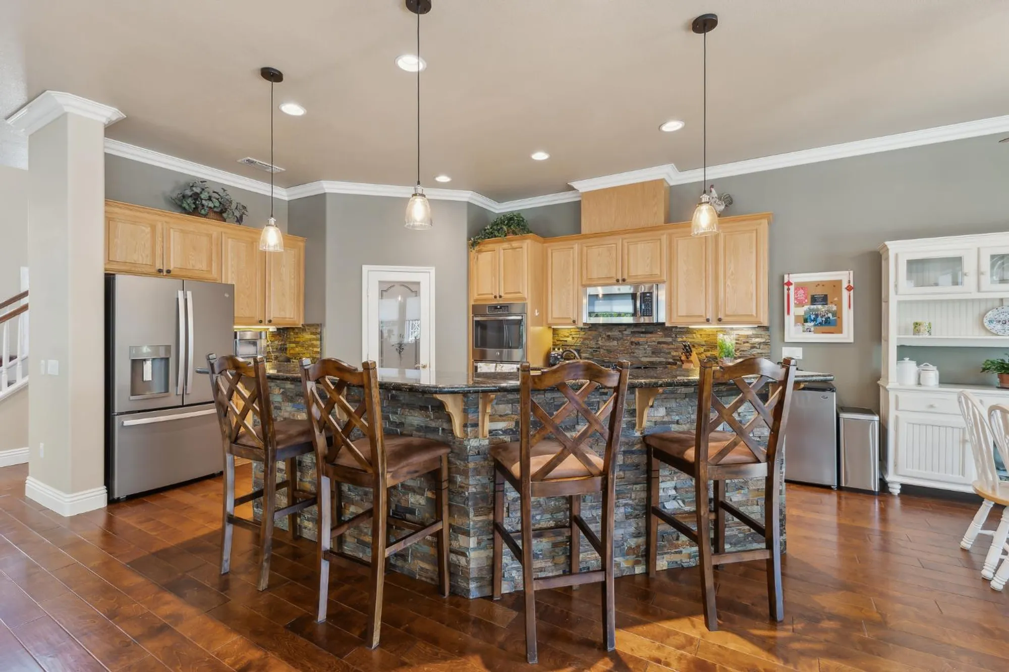 Property Slideshow image 11 of 60 | 4551 monte mar dr, El Dorado Hills, CA, 95762