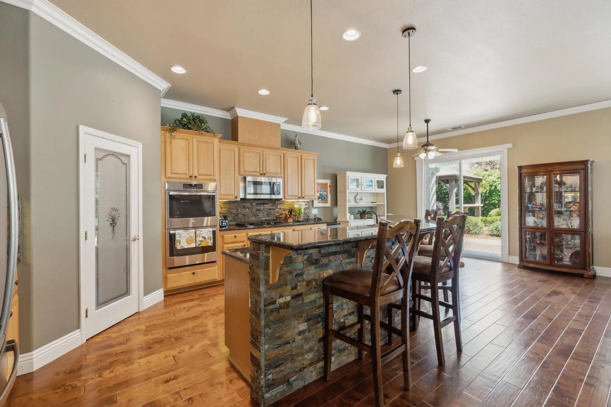 Property Slideshow image 12 of 60 | 4551 monte mar dr, El Dorado Hills, CA, 95762