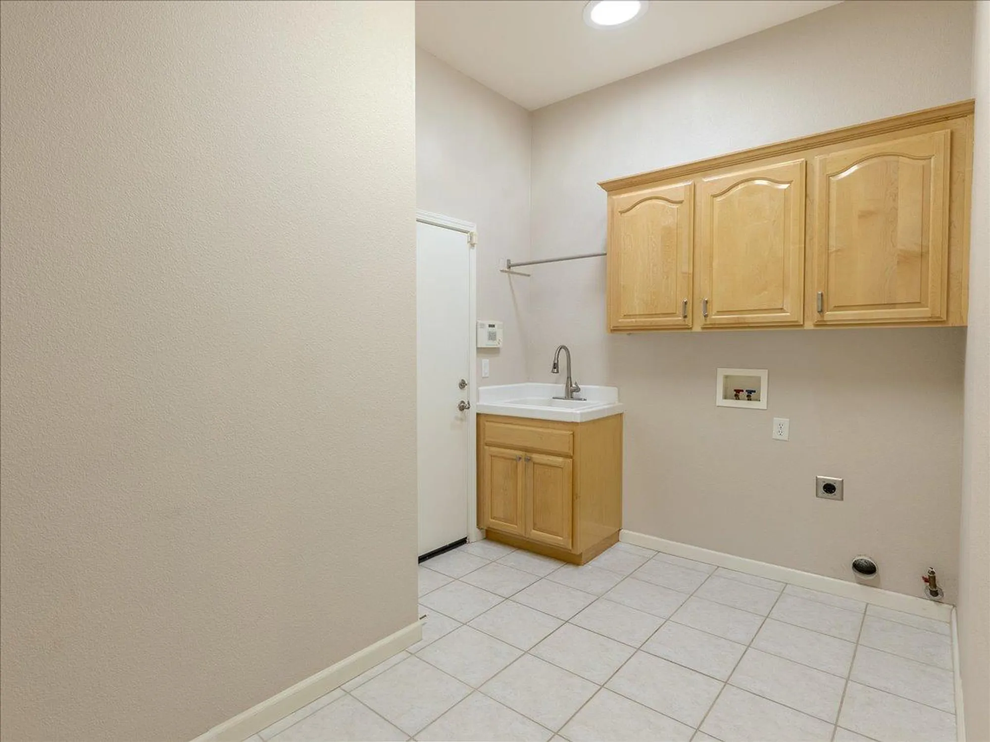 Property Slideshow image 35 of 41 | 4127 tahoe vista dr, Rocklin, CA, 95765