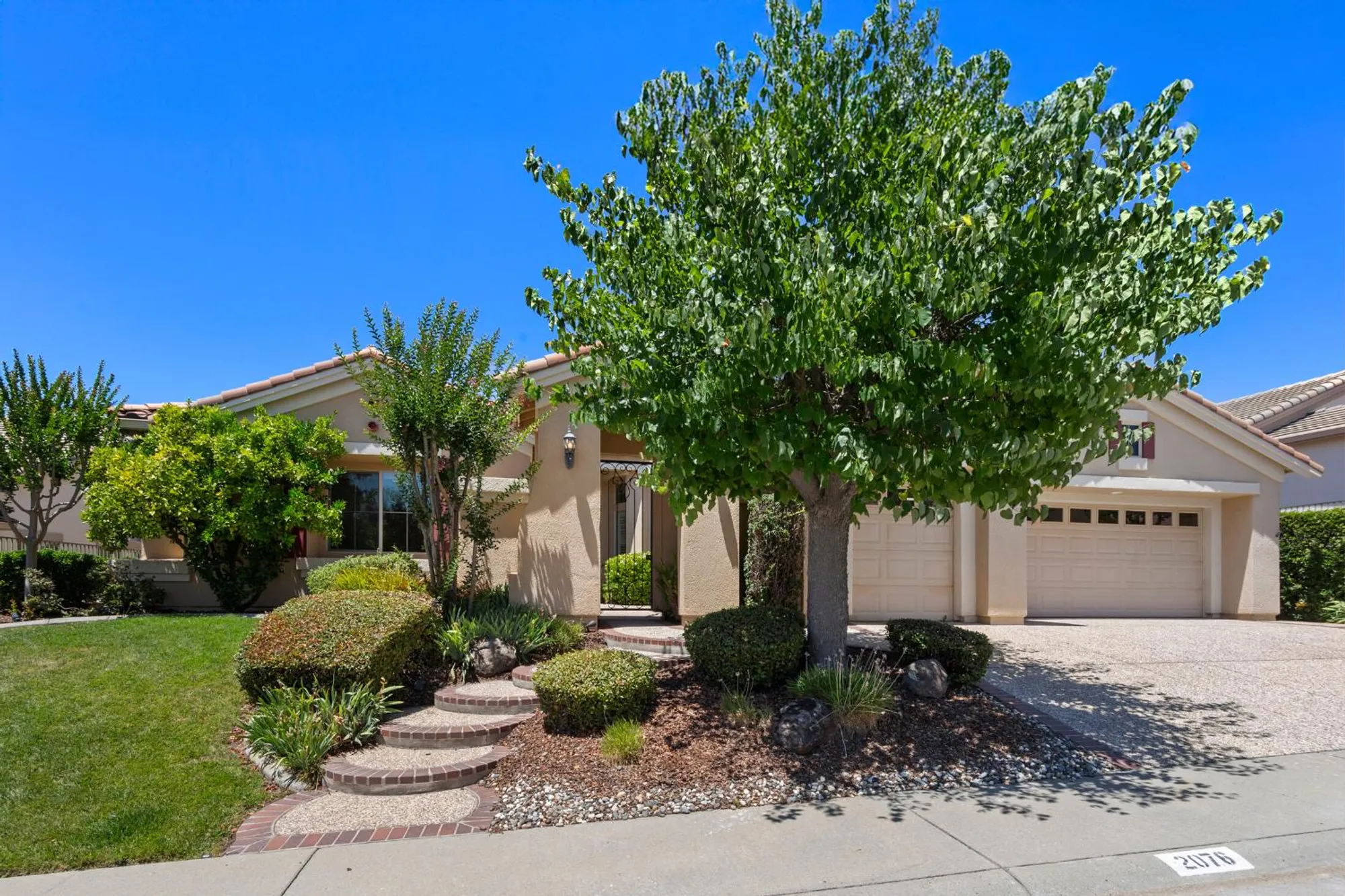 Property Slideshow image 15 of 74 | 2076 stonecrest ln, Lincoln, CA, 95648