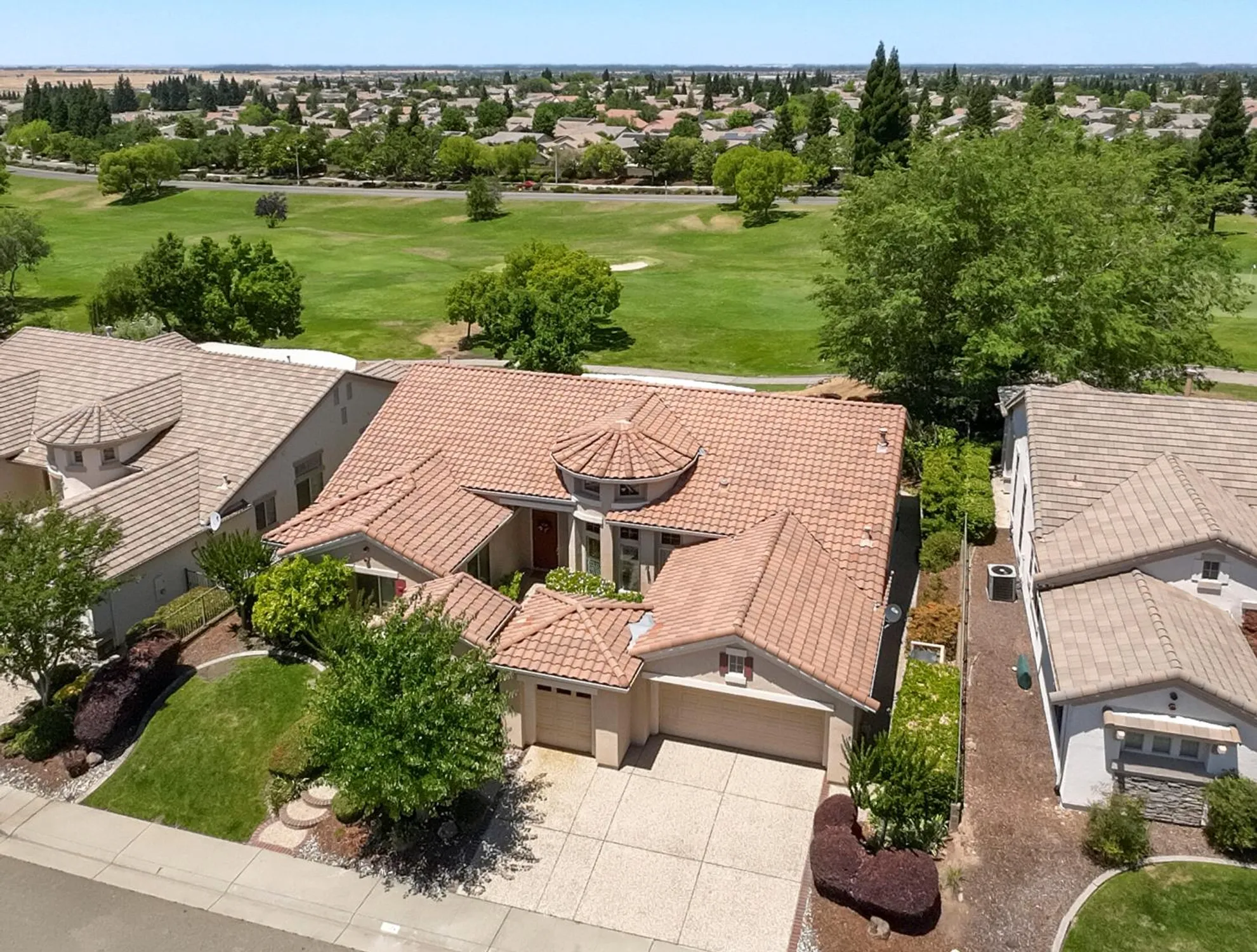 Property Slideshow image 10 of 74 | 2076 stonecrest ln, Lincoln, CA, 95648
