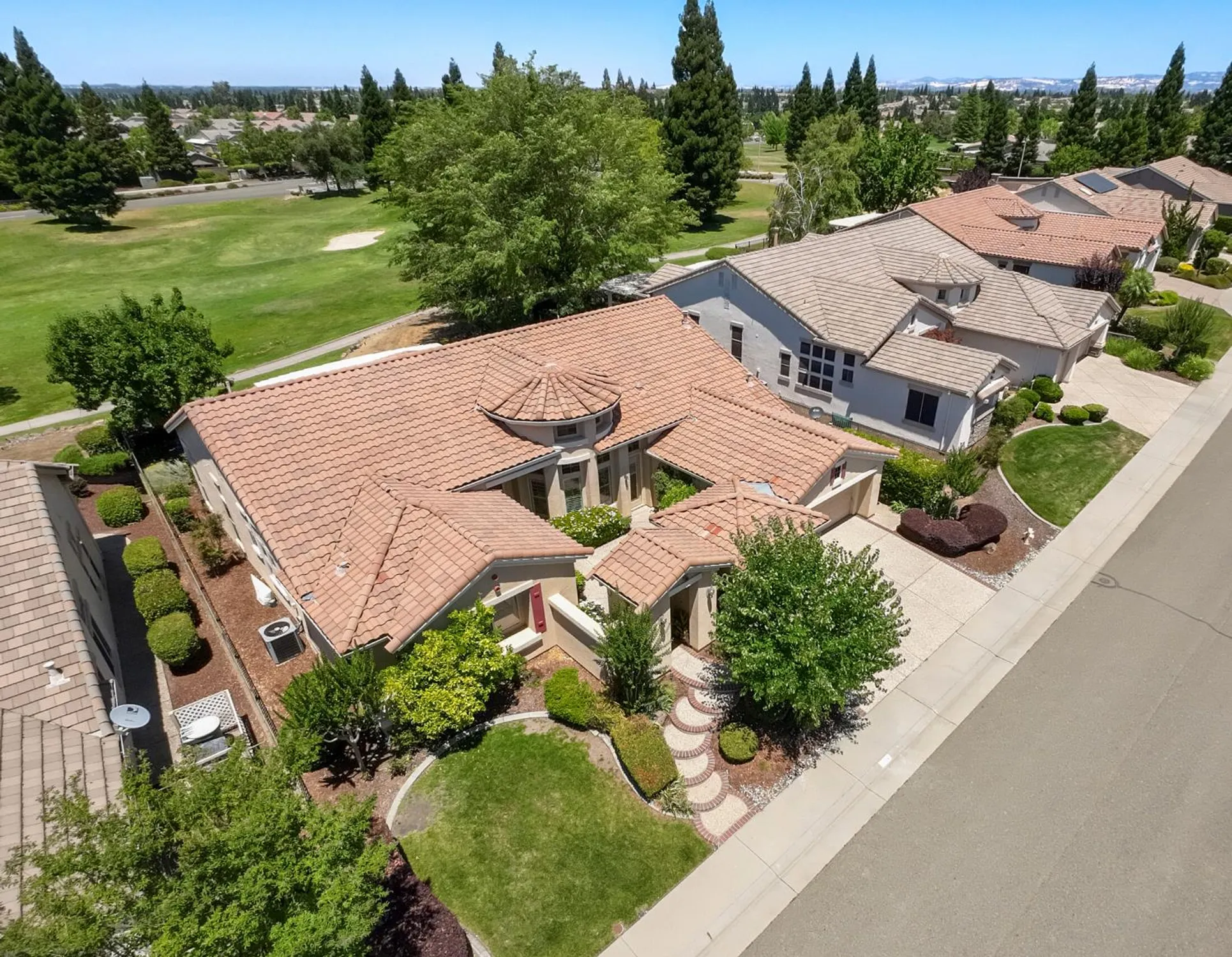 Property Slideshow image 9 of 74 | 2076 stonecrest ln, Lincoln, CA, 95648