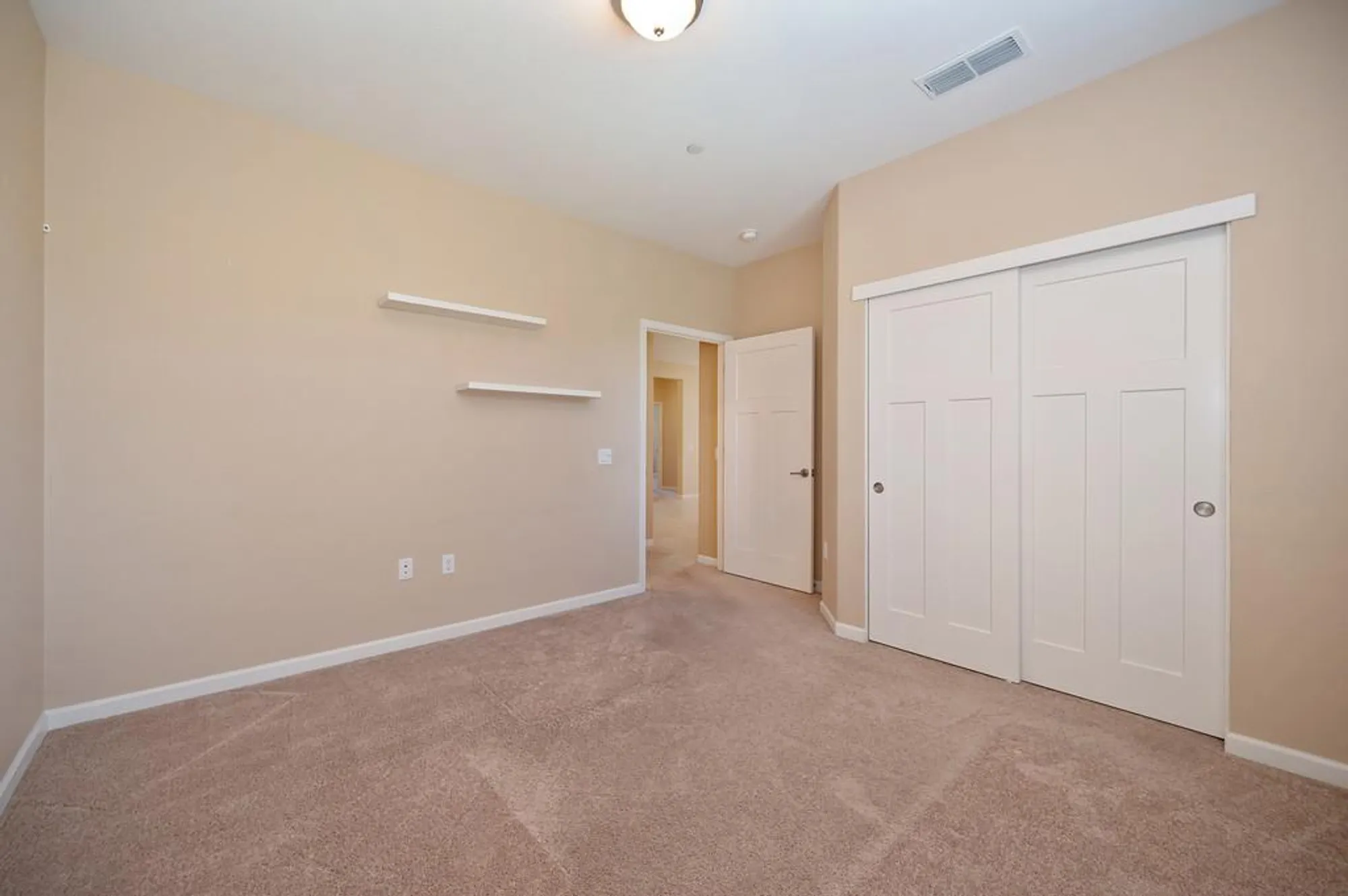 Property Slideshow image 17 of 48 | 7414 sun rose way, Sacramento, CA, 95829