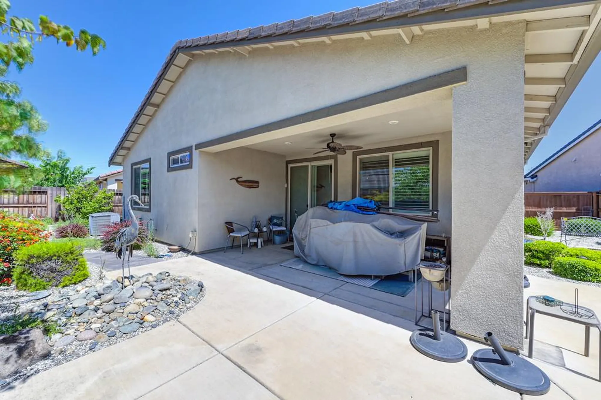 Property Slideshow image 27 of 48 | 7414 sun rose way, Sacramento, CA, 95829