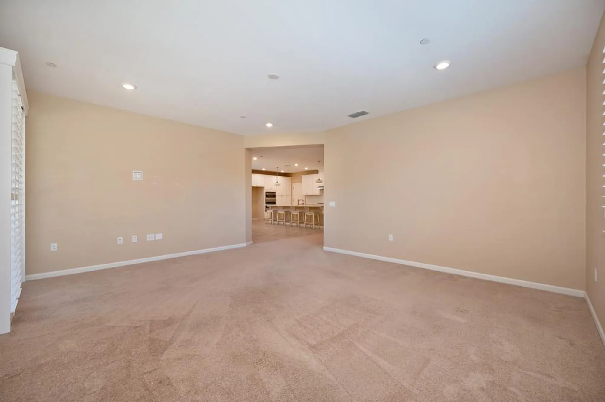 Property Slideshow image 14 of 48 | 7414 sun rose way, Sacramento, CA, 95829