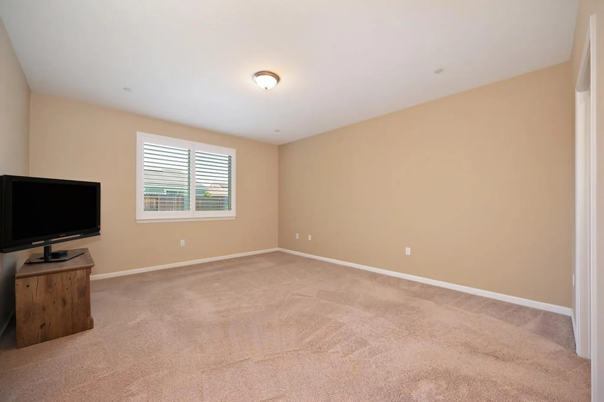 Property Slideshow image 20 of 48 | 7414 sun rose way, Sacramento, CA, 95829