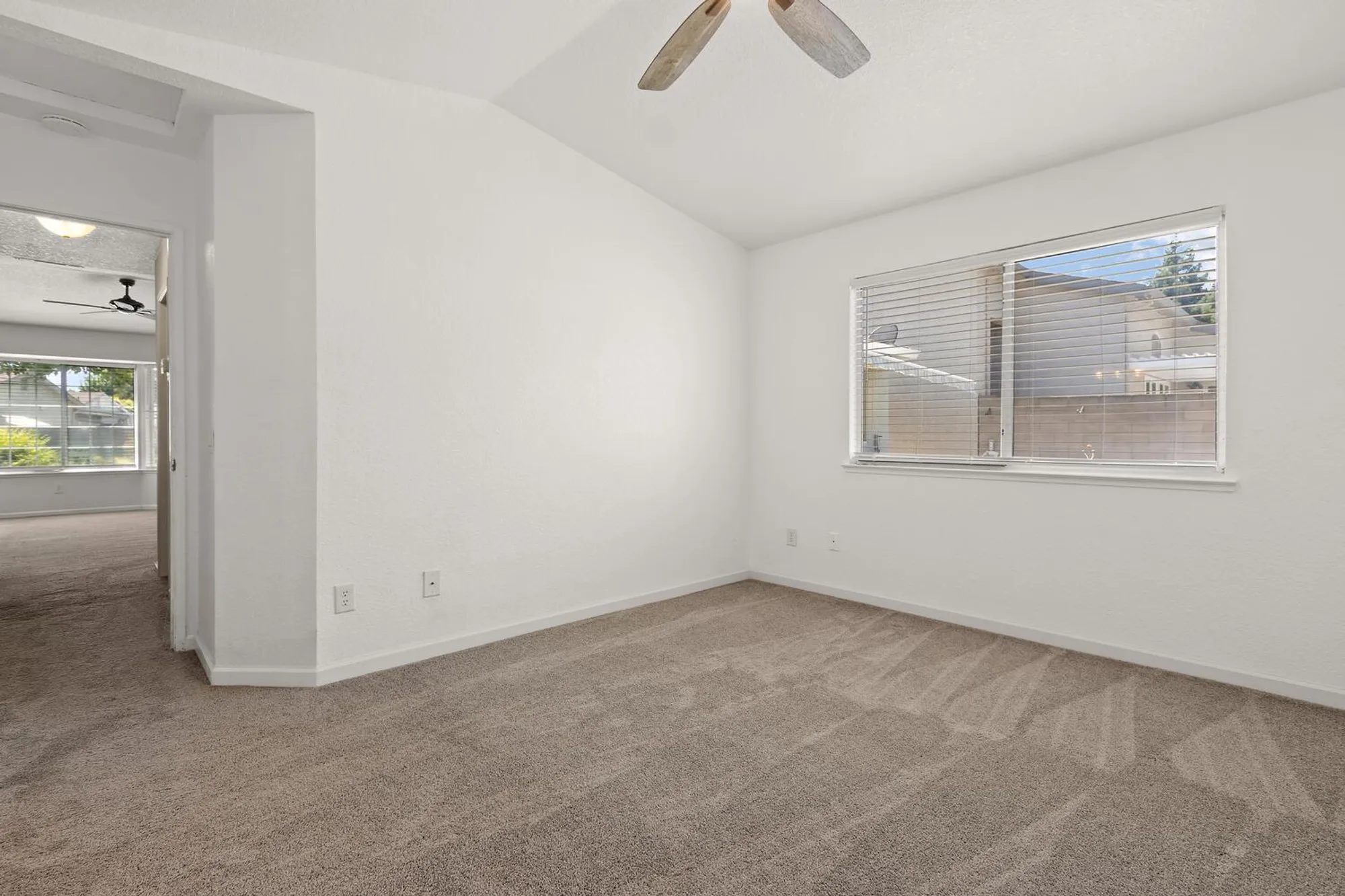 Property Slideshow image 14 of 41 | 7313 sunshire ln, Sacramento, CA, 95828
