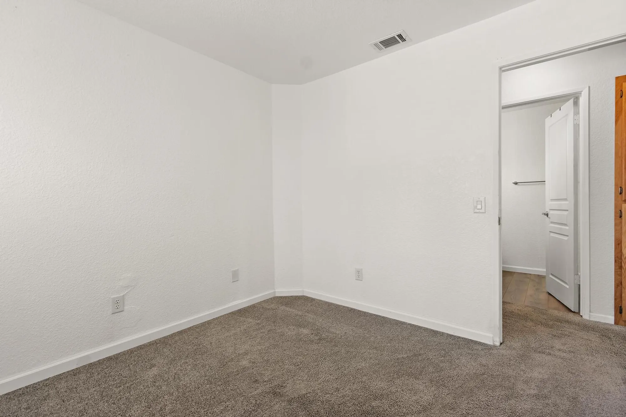 Property Slideshow image 20 of 41 | 7313 sunshire ln, Sacramento, CA, 95828