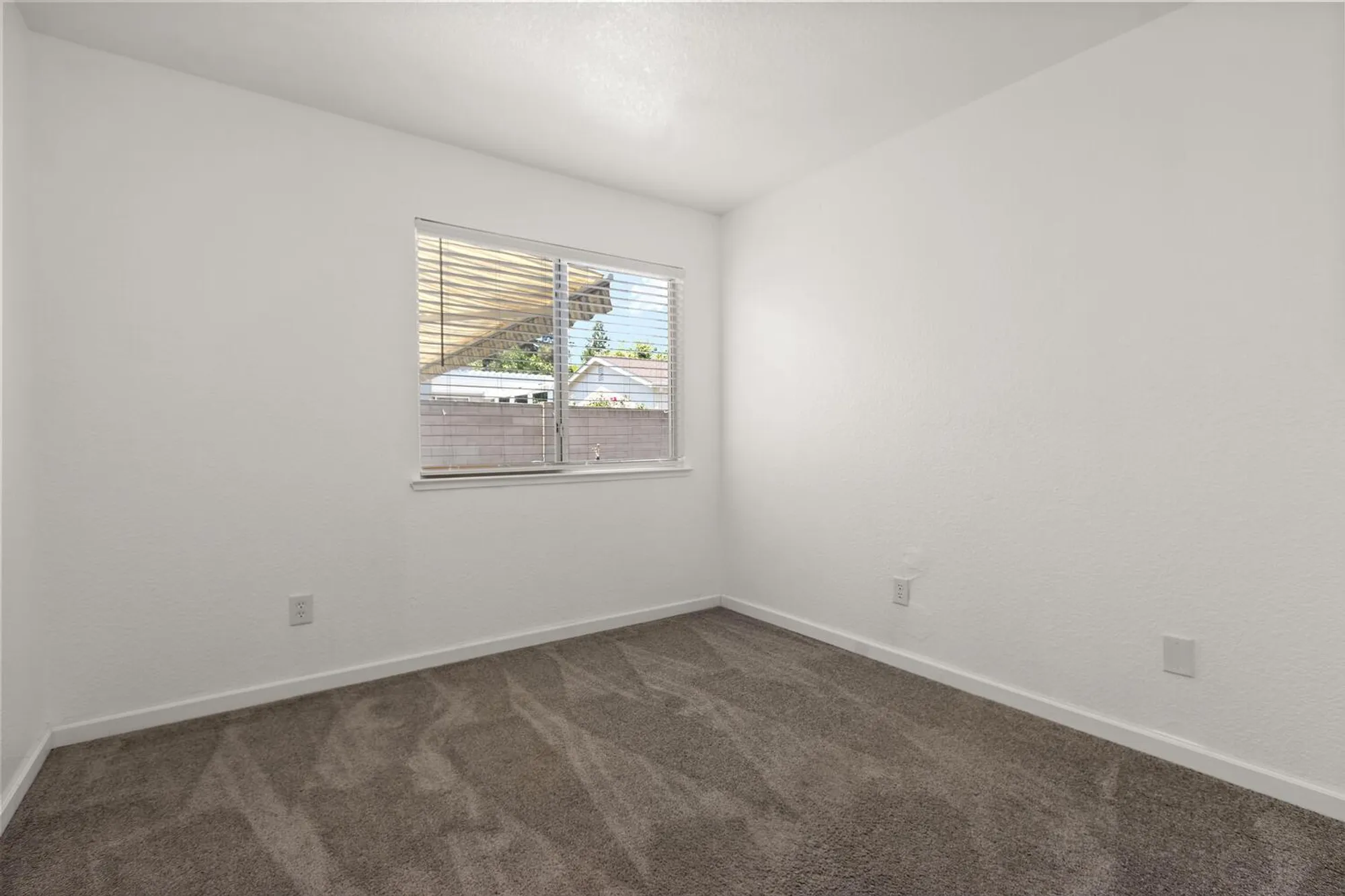 Property Slideshow image 19 of 41 | 7313 sunshire ln, Sacramento, CA, 95828