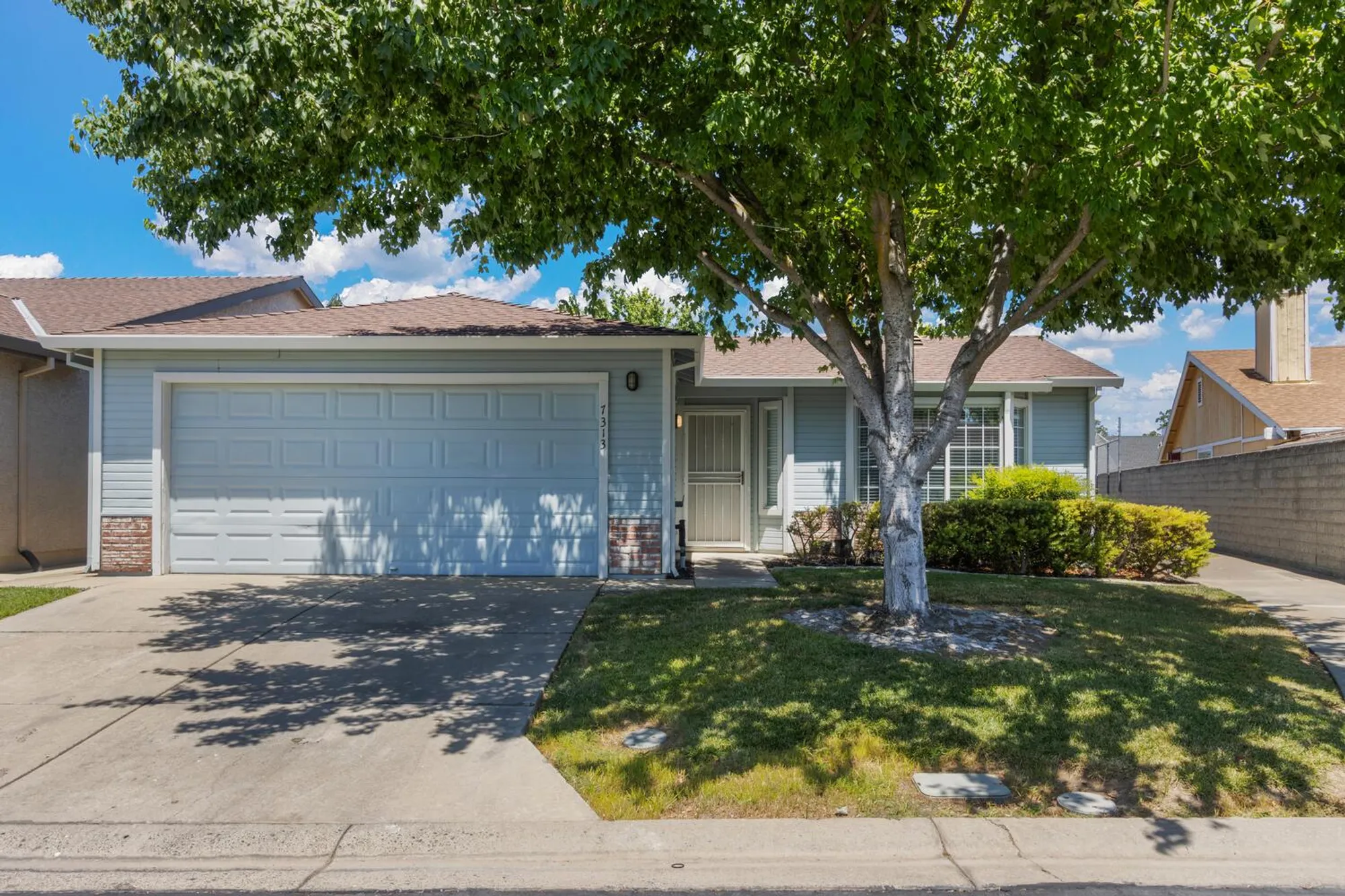 Property Slideshow image 25 of 41 | 7313 sunshire ln, Sacramento, CA, 95828