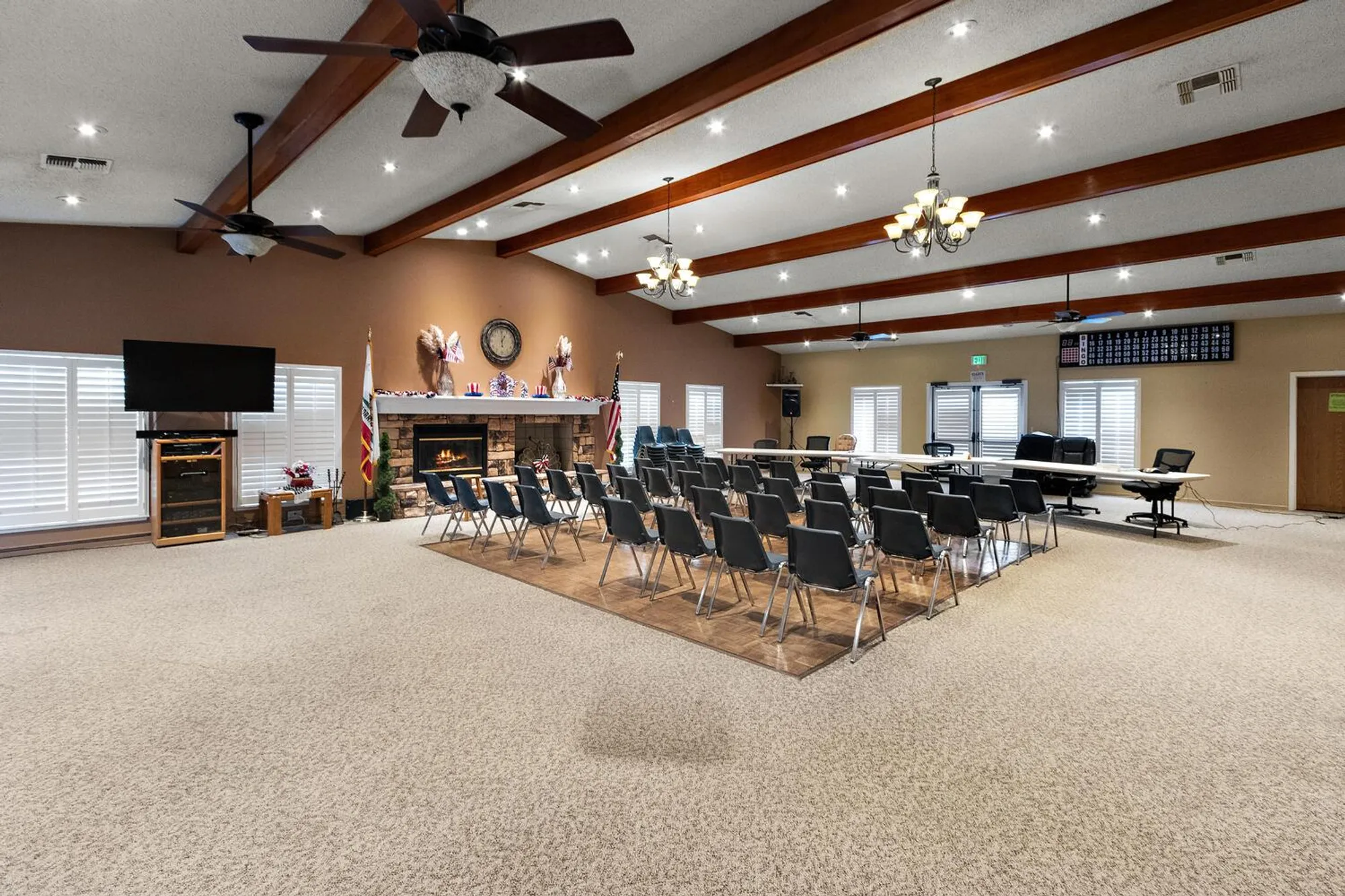 Property Slideshow image 30 of 41 | 7313 sunshire ln, Sacramento, CA, 95828