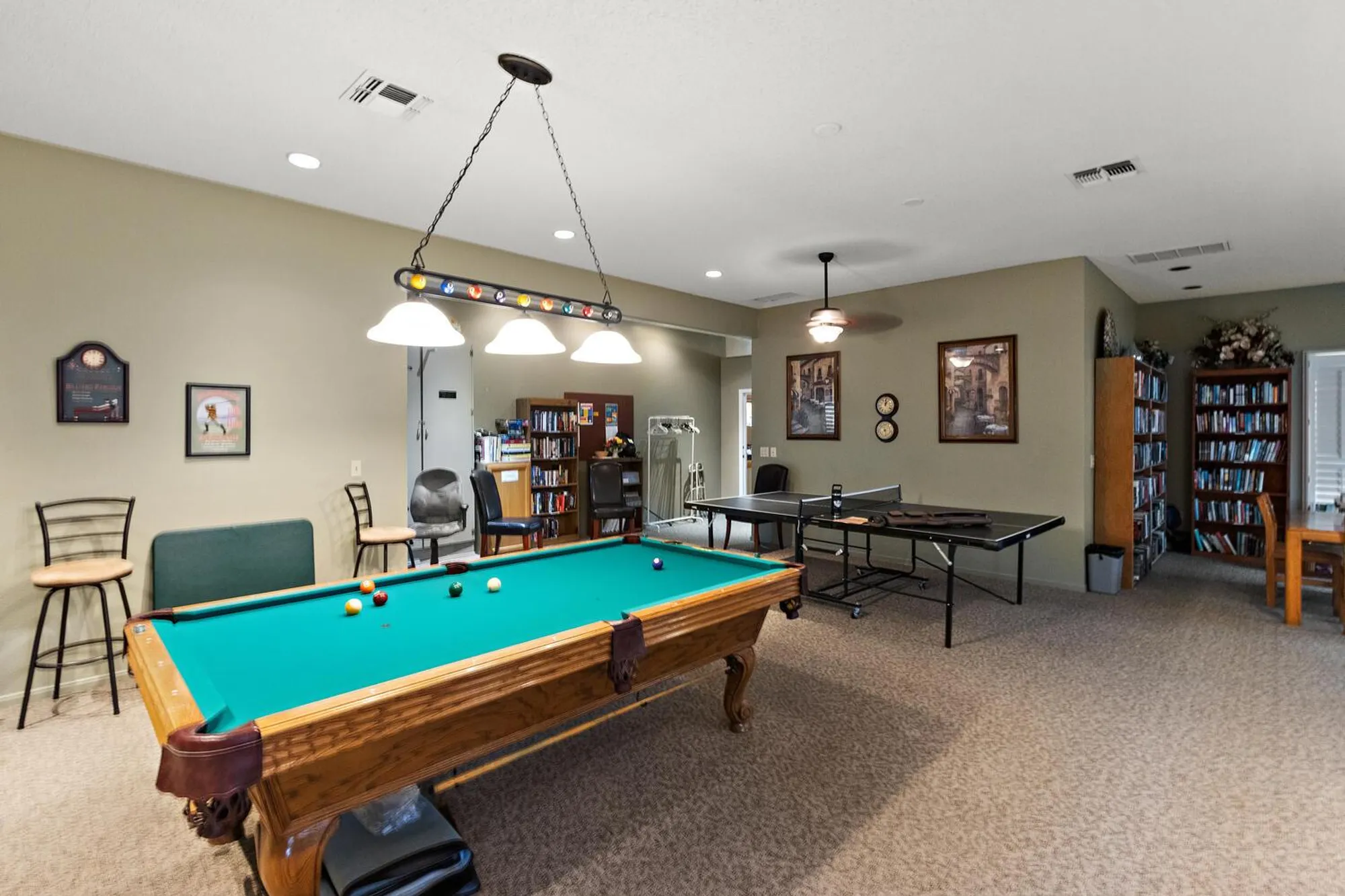 Property Slideshow image 34 of 41 | 7313 sunshire ln, Sacramento, CA, 95828