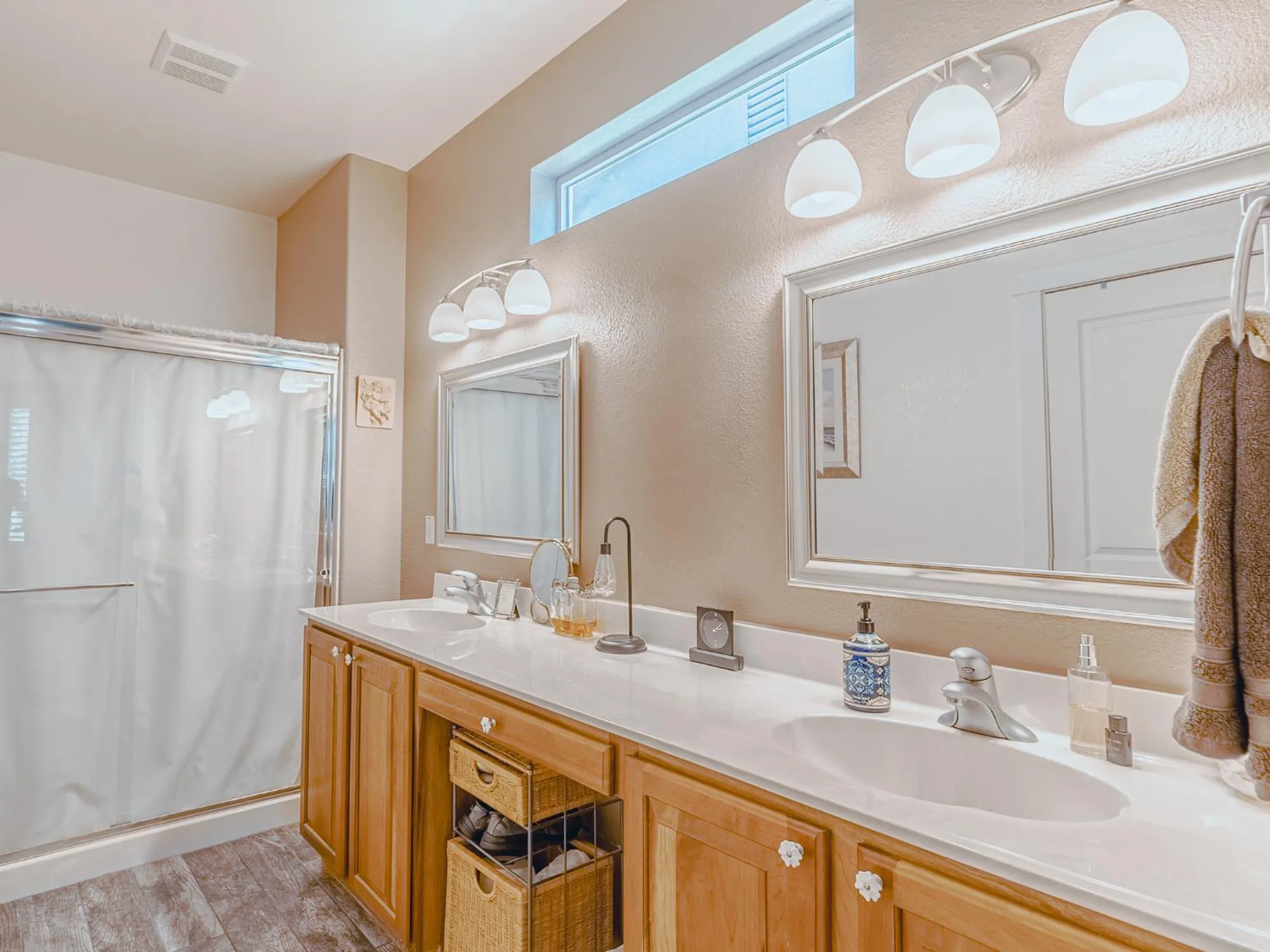 Property Slideshow image 14 of 18 | 1028 wagon wheel ln, Lincoln, CA, 95648