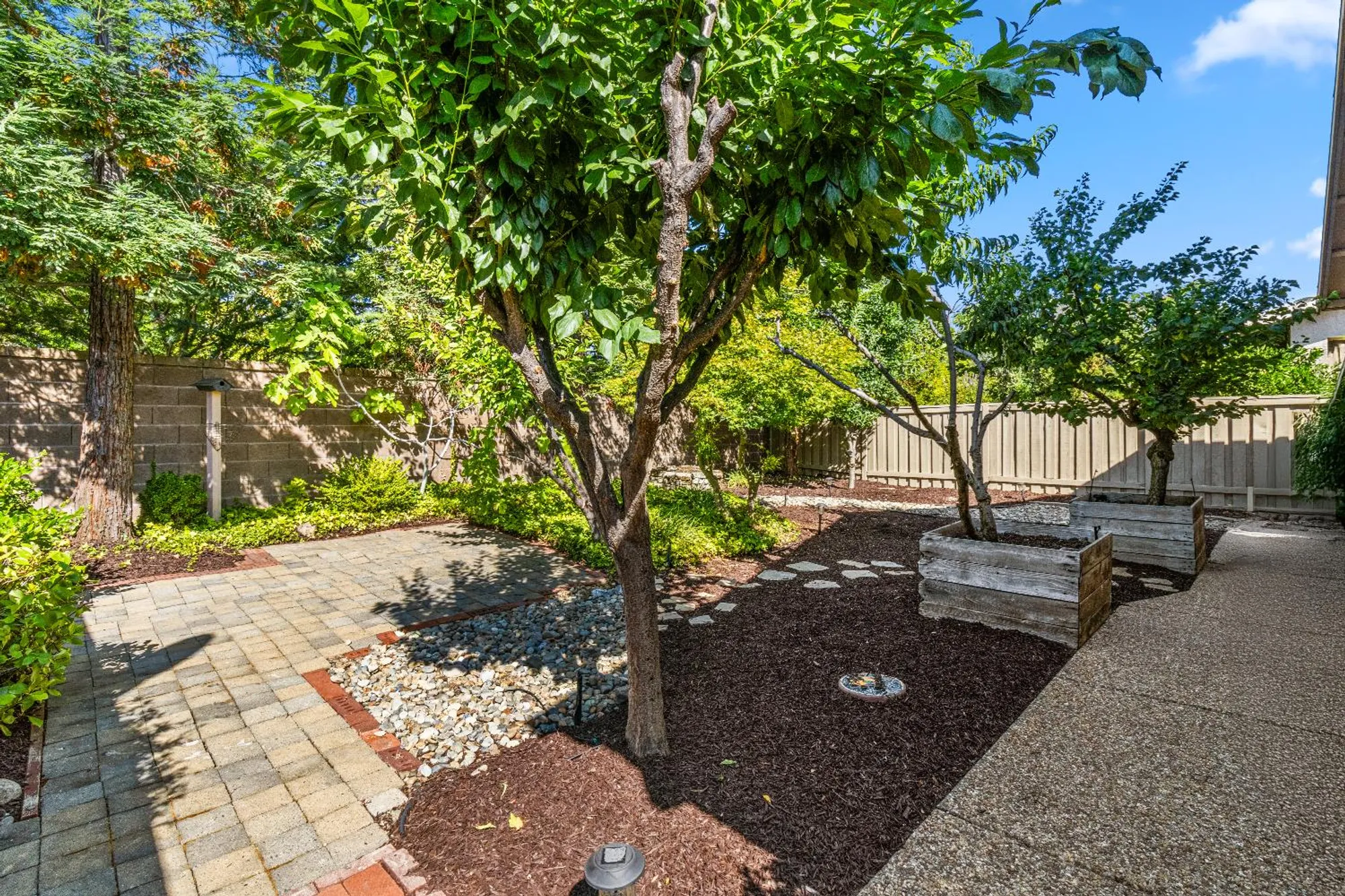 Property Slideshow image 9 of 32 | 485 snapdragon ln, Lincoln, CA, 95648