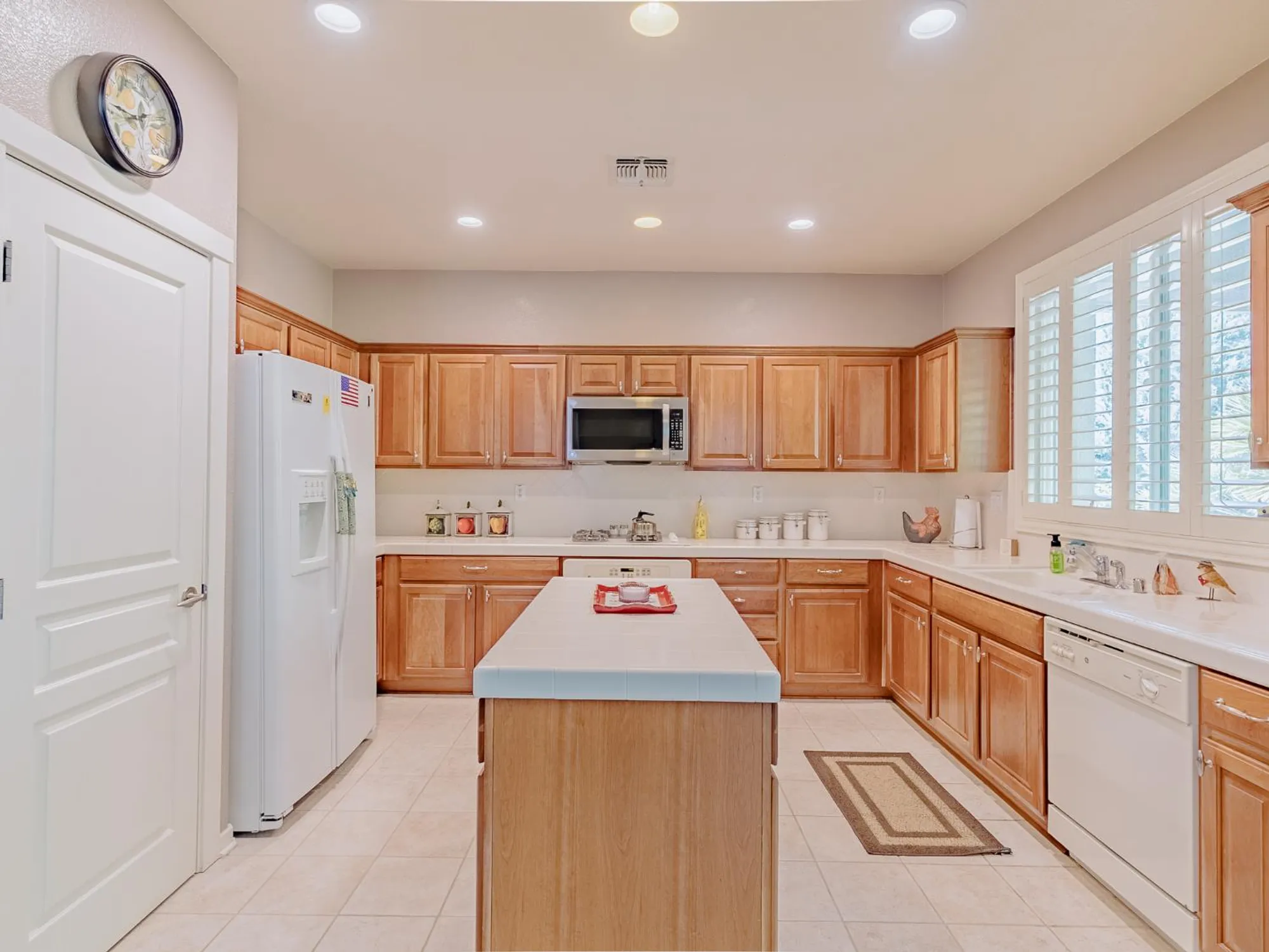 Property Slideshow image 6 of 18 | 1028 wagon wheel ln, Lincoln, CA, 95648