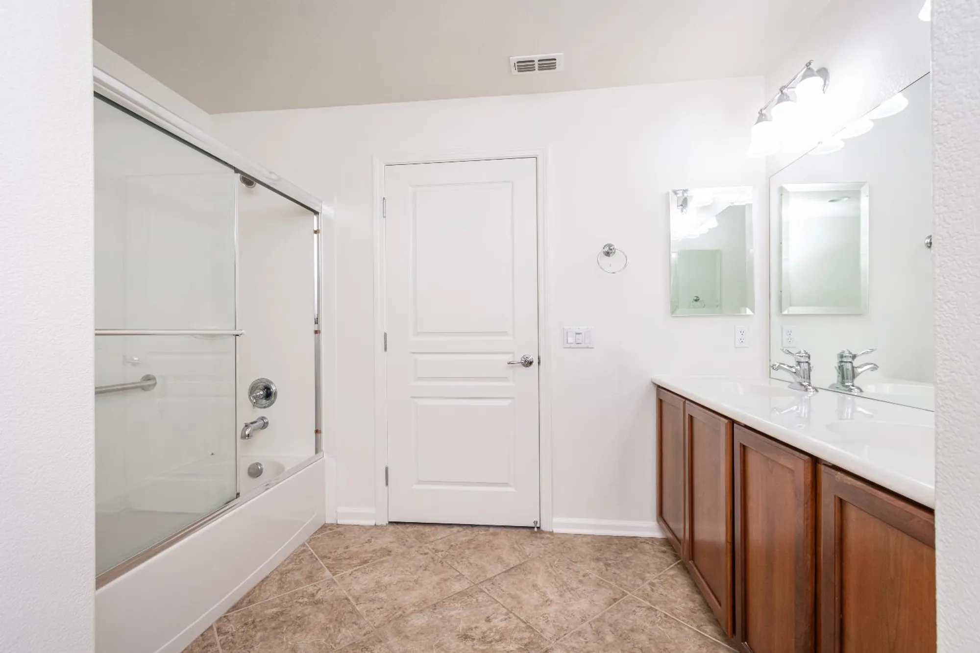 Property Slideshow image 9 of 33 | 1530 topanga ln 106, Lincoln, CA, 95648