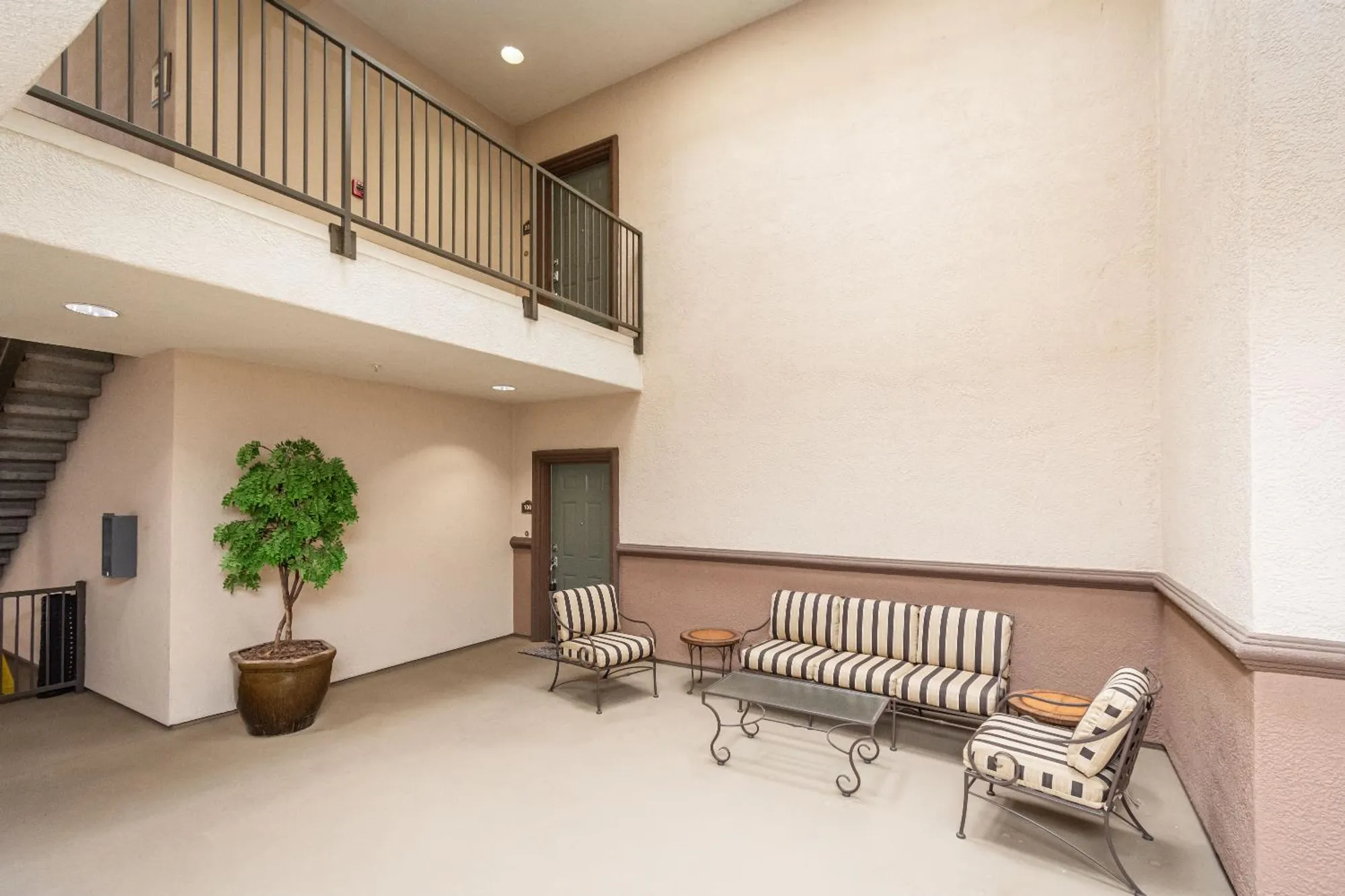 Property Slideshow image 23 of 33 | 1530 topanga ln 106, Lincoln, CA, 95648