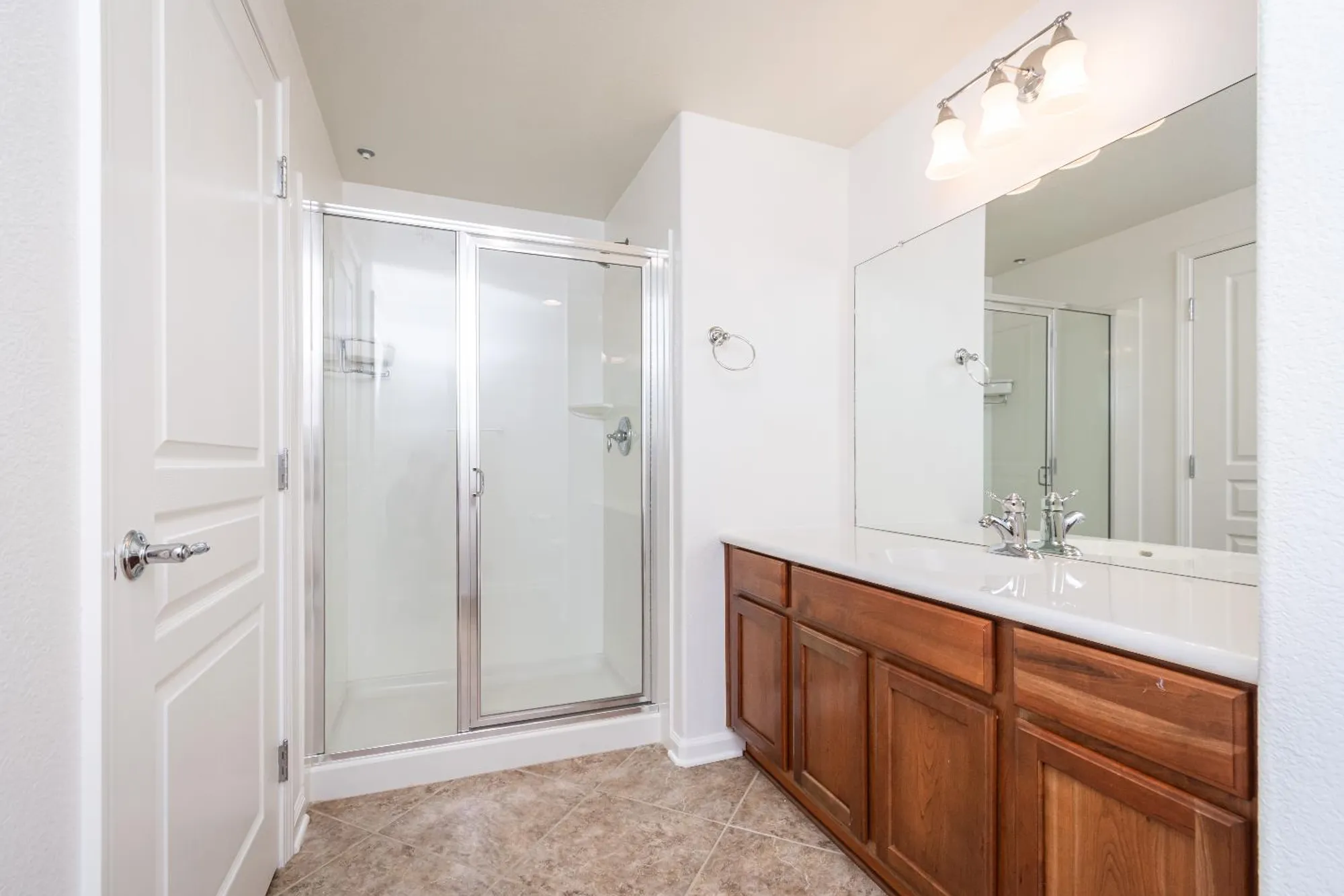 Property Slideshow image 12 of 33 | 1530 topanga ln 106, Lincoln, CA, 95648