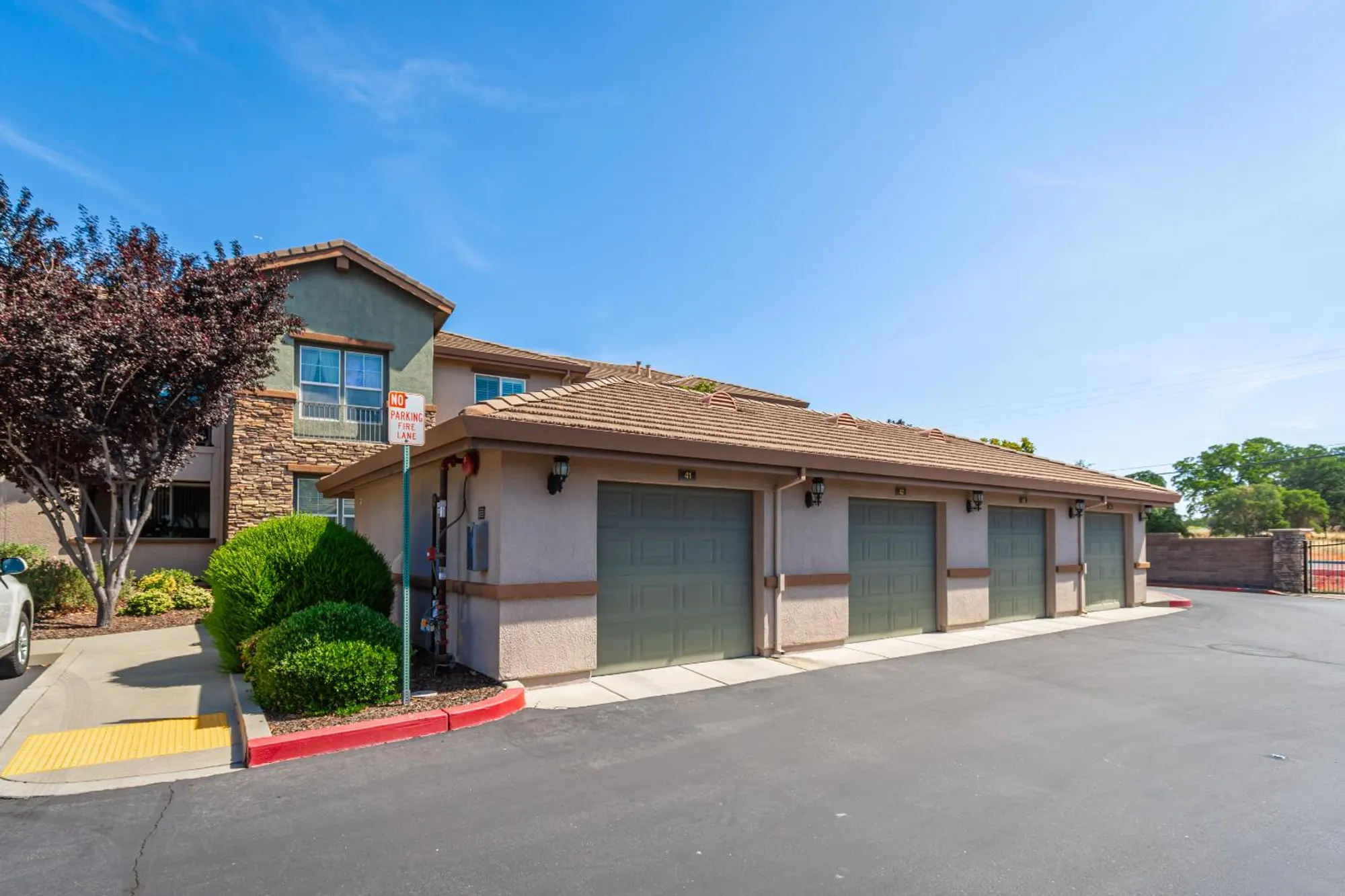 Property Slideshow image 25 of 33 | 1530 topanga ln 106, Lincoln, CA, 95648