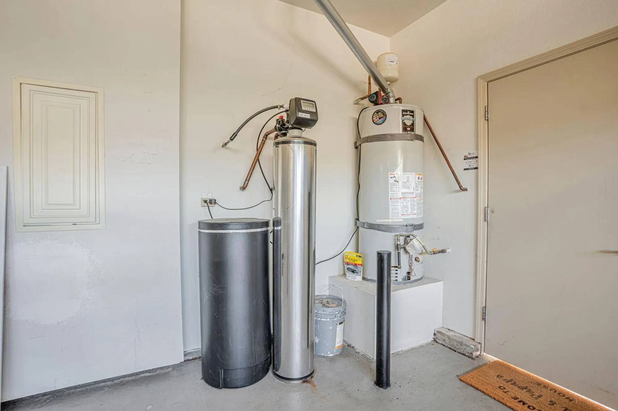 Property Slideshow image 25 of 37 | 7628 chatsworth cir, Elk Grove, CA, 95757