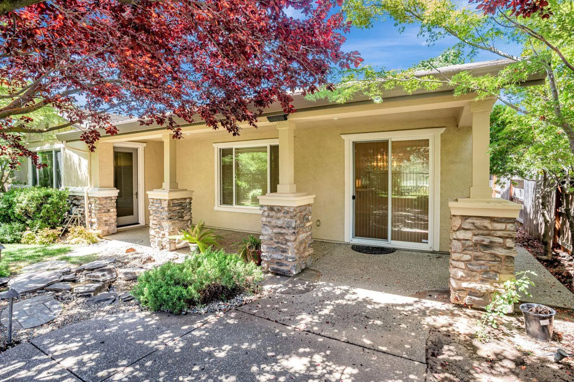 Property Slideshow image 31 of 37 | 7628 chatsworth cir, Elk Grove, CA, 95757