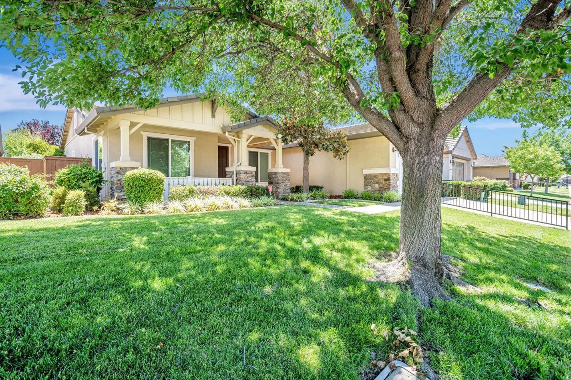 Property Slideshow image 36 of 37 | 7628 chatsworth cir, Elk Grove, CA, 95757